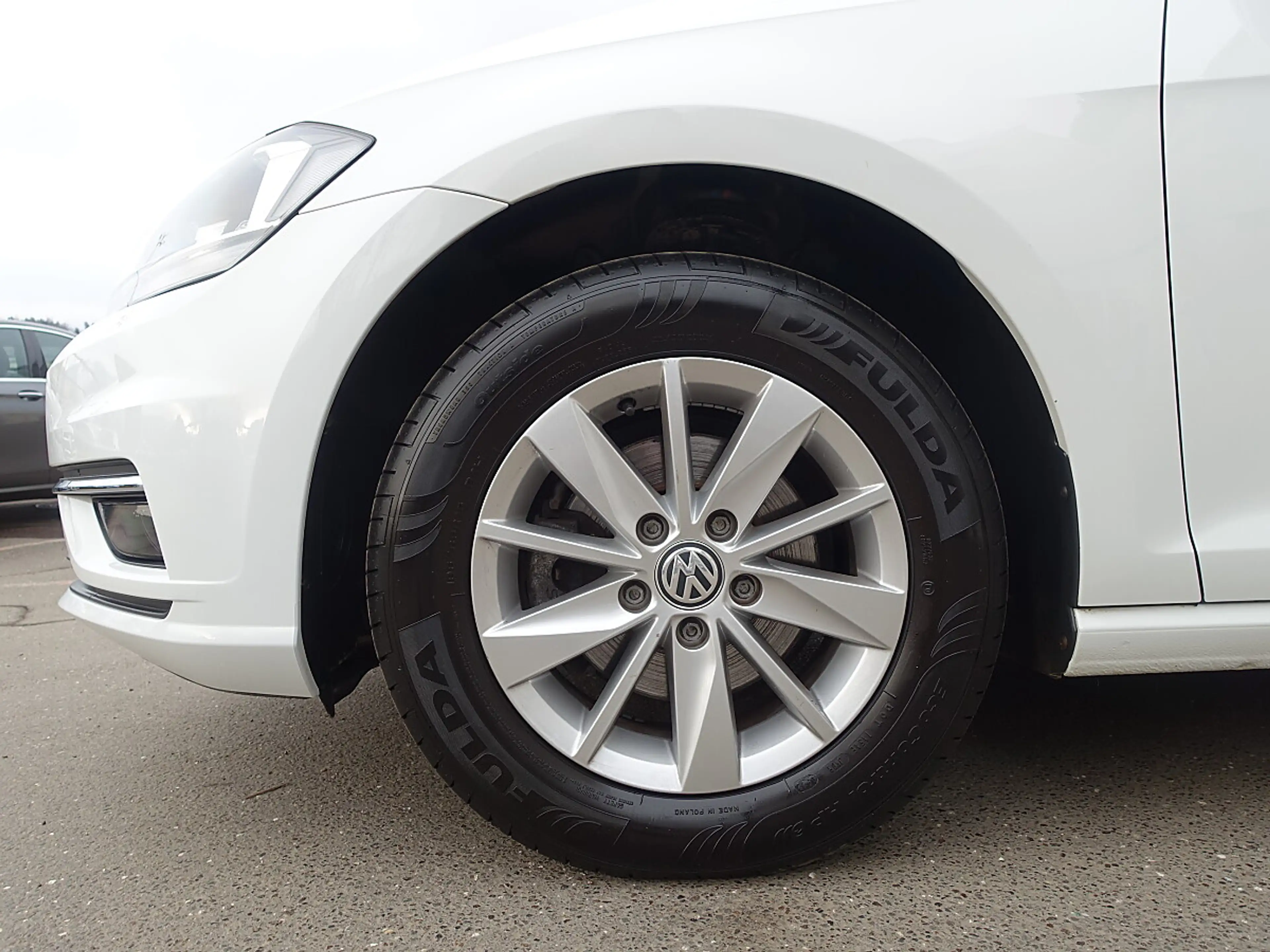 Volkswagen Golf R abbit 1,0 TSI — photo 9