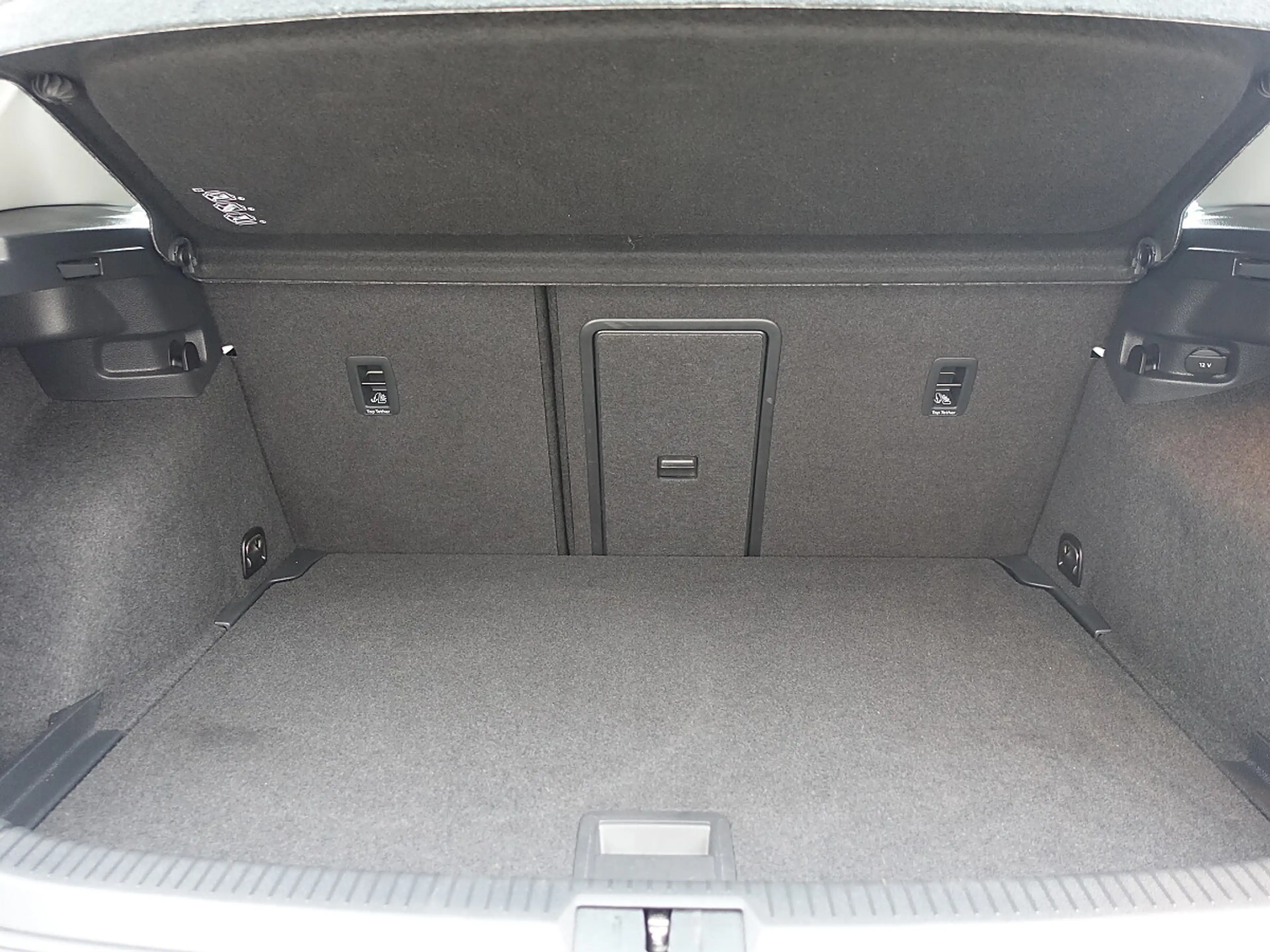 Volkswagen Golf R abbit 1,0 TSI — photo 12