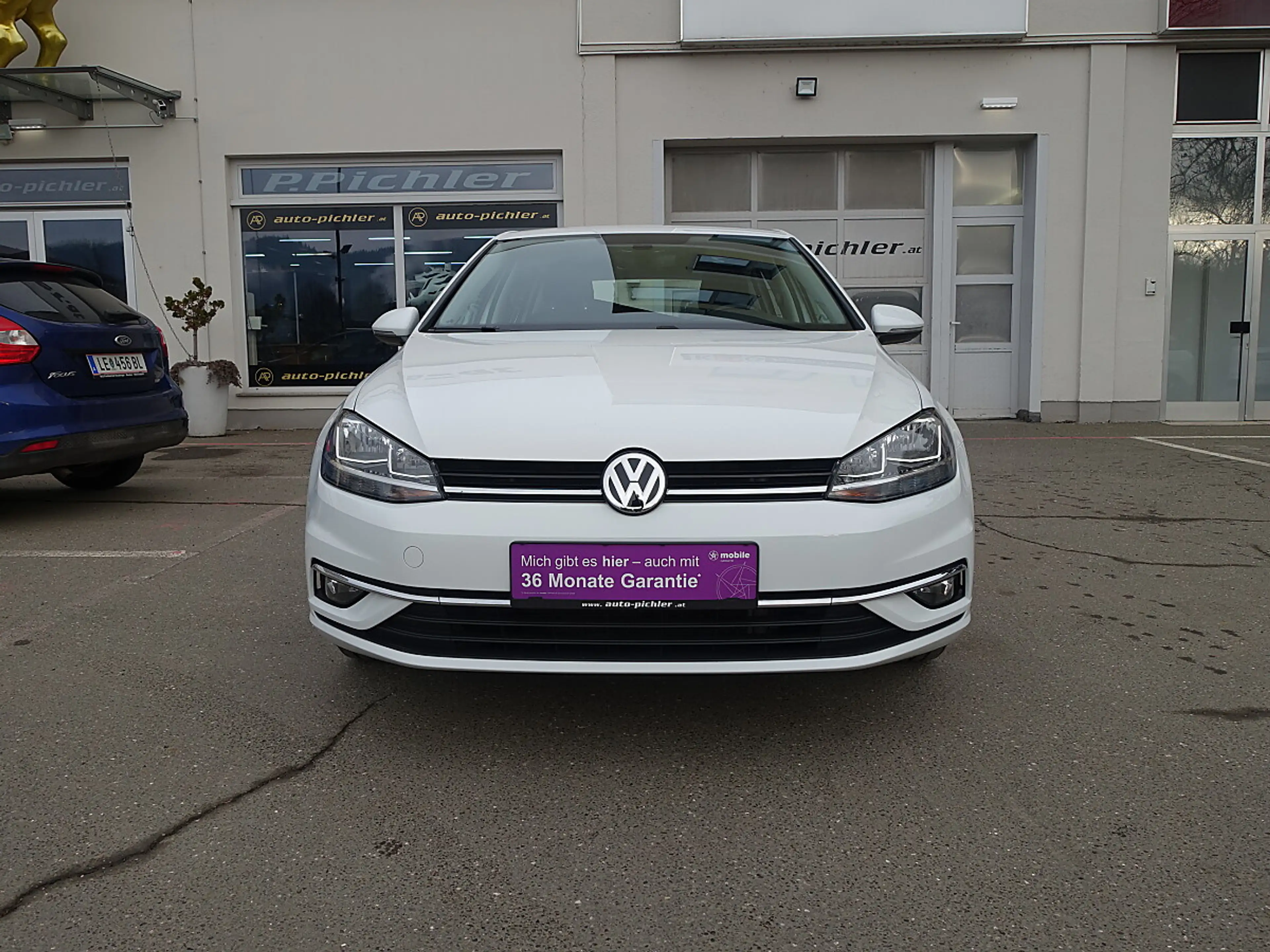 Volkswagen Golf R abbit 1,0 TSI — photo 2