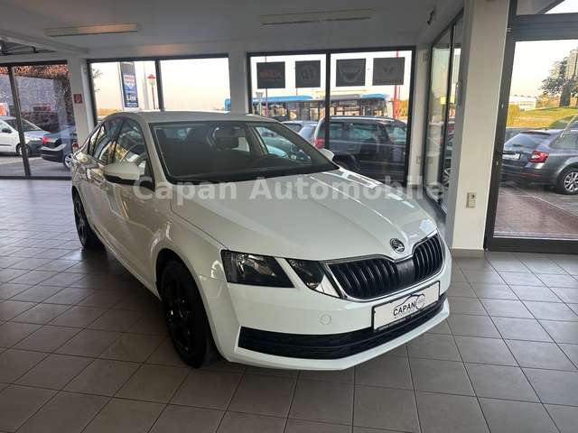 Imagine Skoda Octavia Lim. Active 1.Hand/Scheckheft/PDC/EURO6