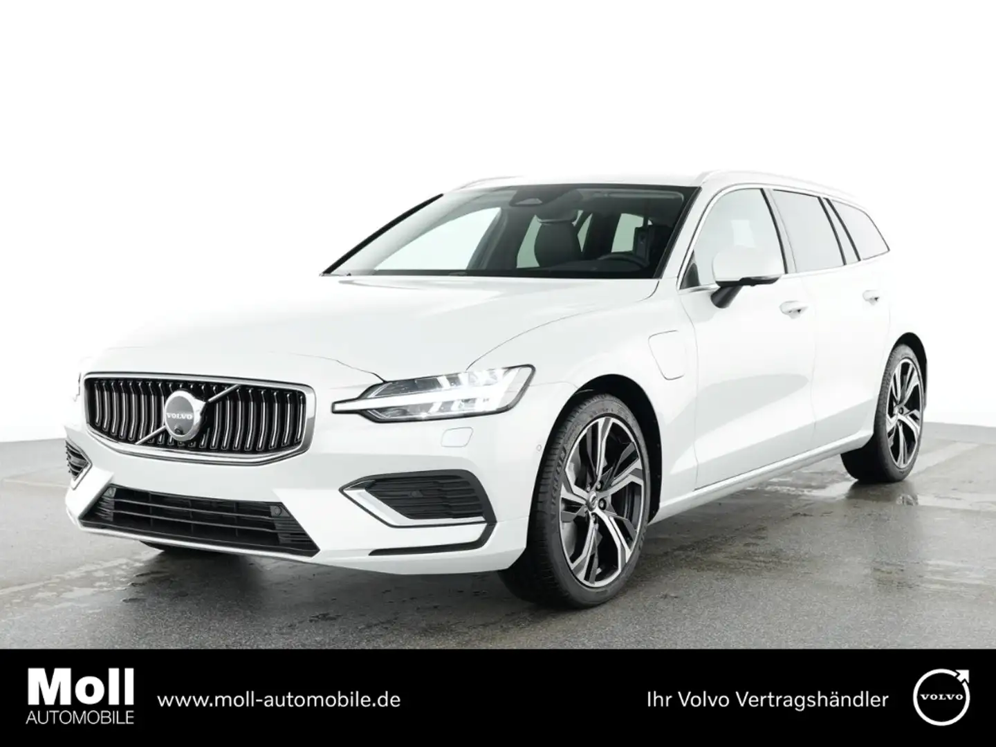 Volvo V60 Kombi Plus Bright Recharge Plug-In Hybrid AWD Stan Weiß - 1