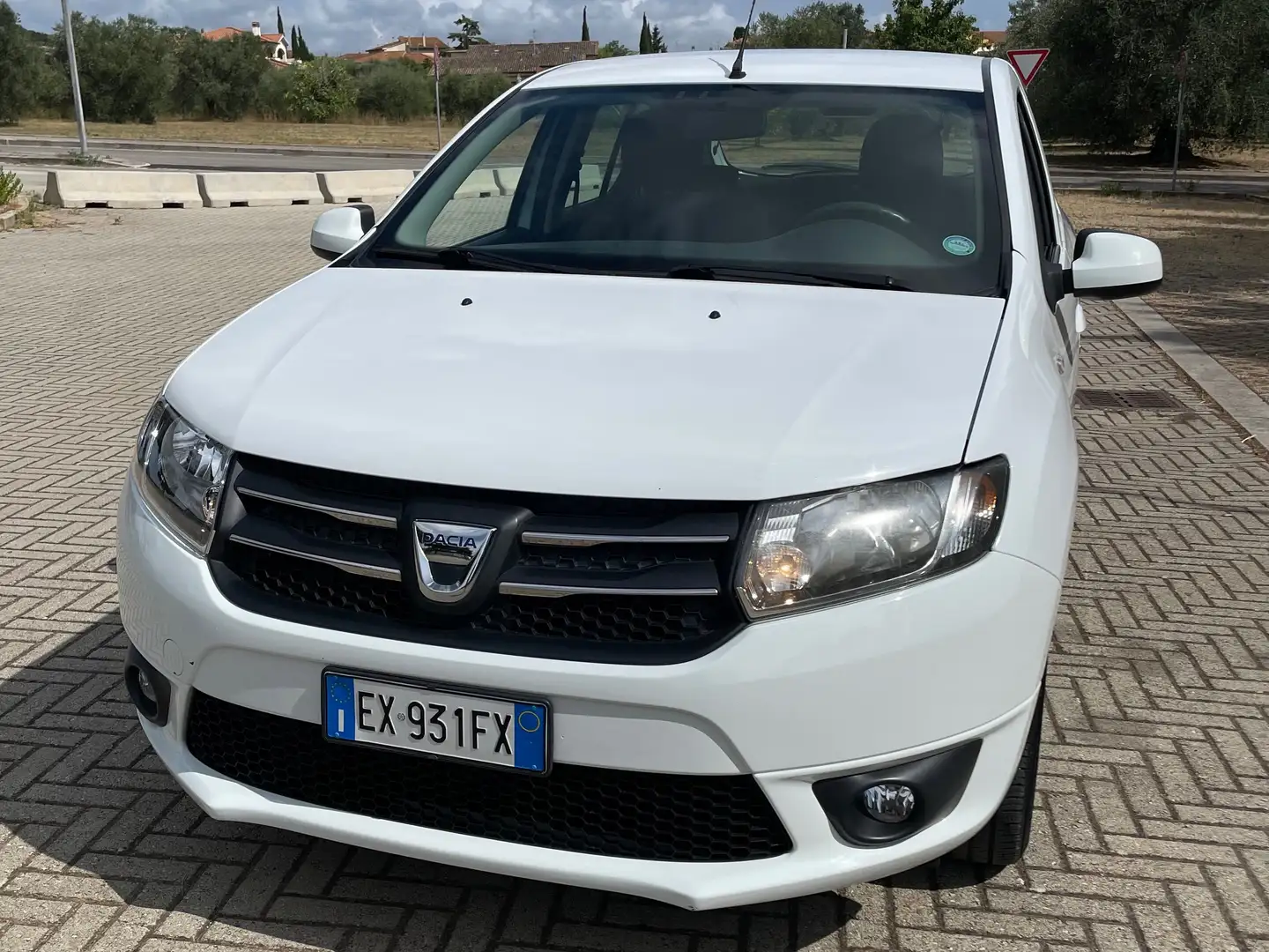 Dacia Sandero Sandero II 2013 1.2 Laureate 75cv Bianco - 1