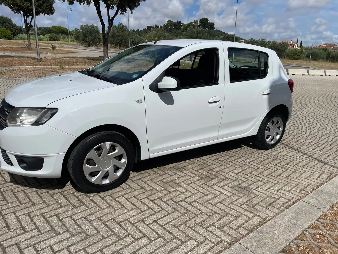 Dacia Sandero Sandero II 2013 1.2 Laureate 75cv Bianco - 2