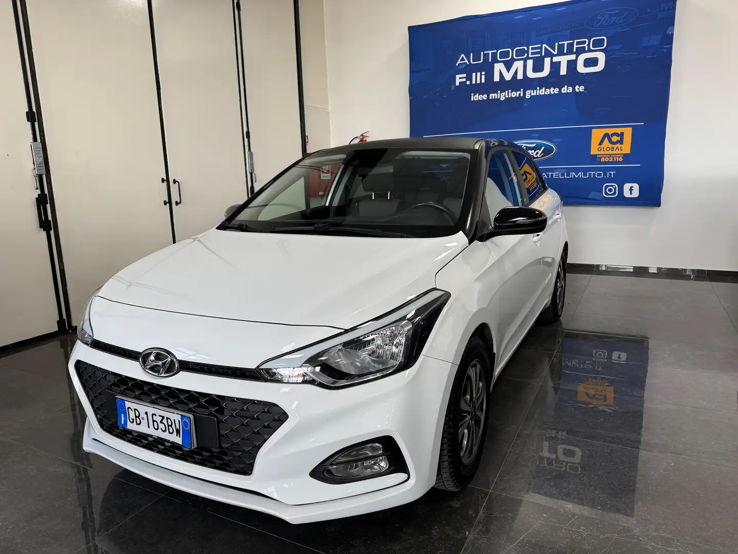 Hyundai i20 i20 5p 1.2 Connectline Econext Gpl 73cv Bianco - 1