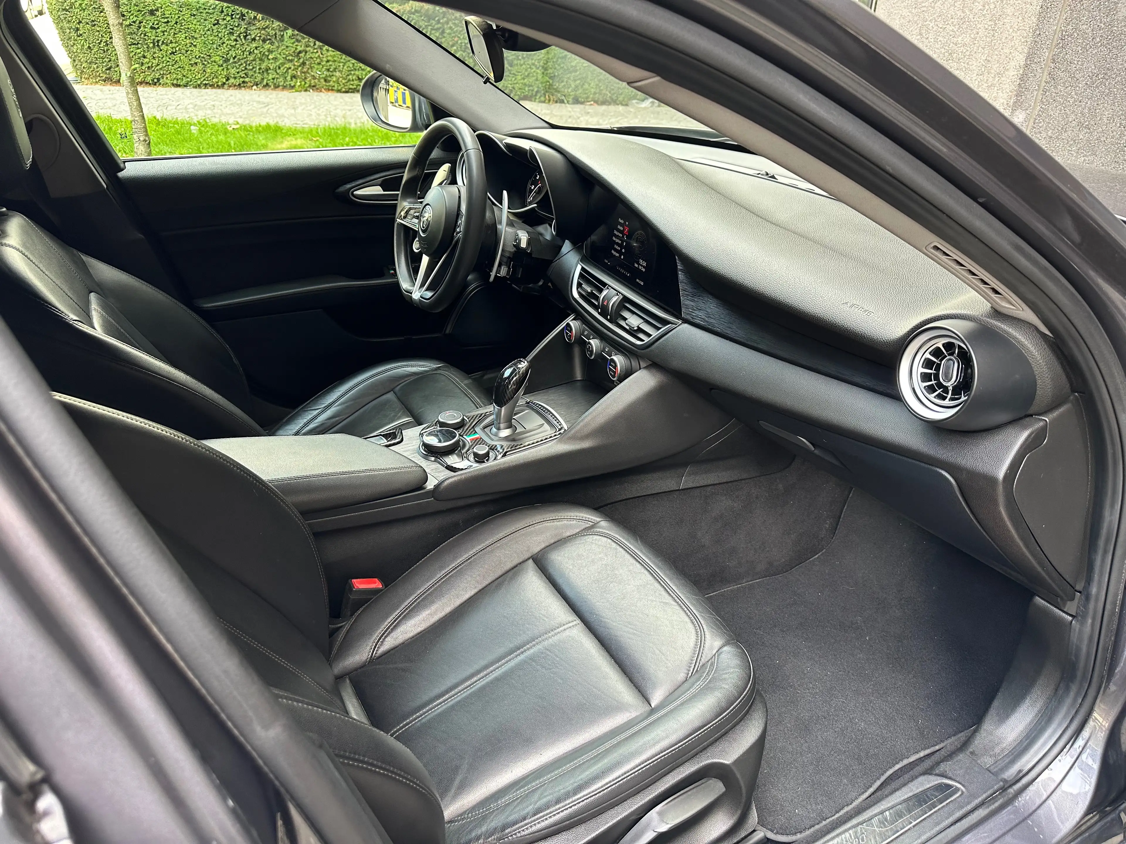 Alfa Romeo Giulia Giulia 2.2 JTDm B-Tech (EU6d-TEMP) — photo 6
