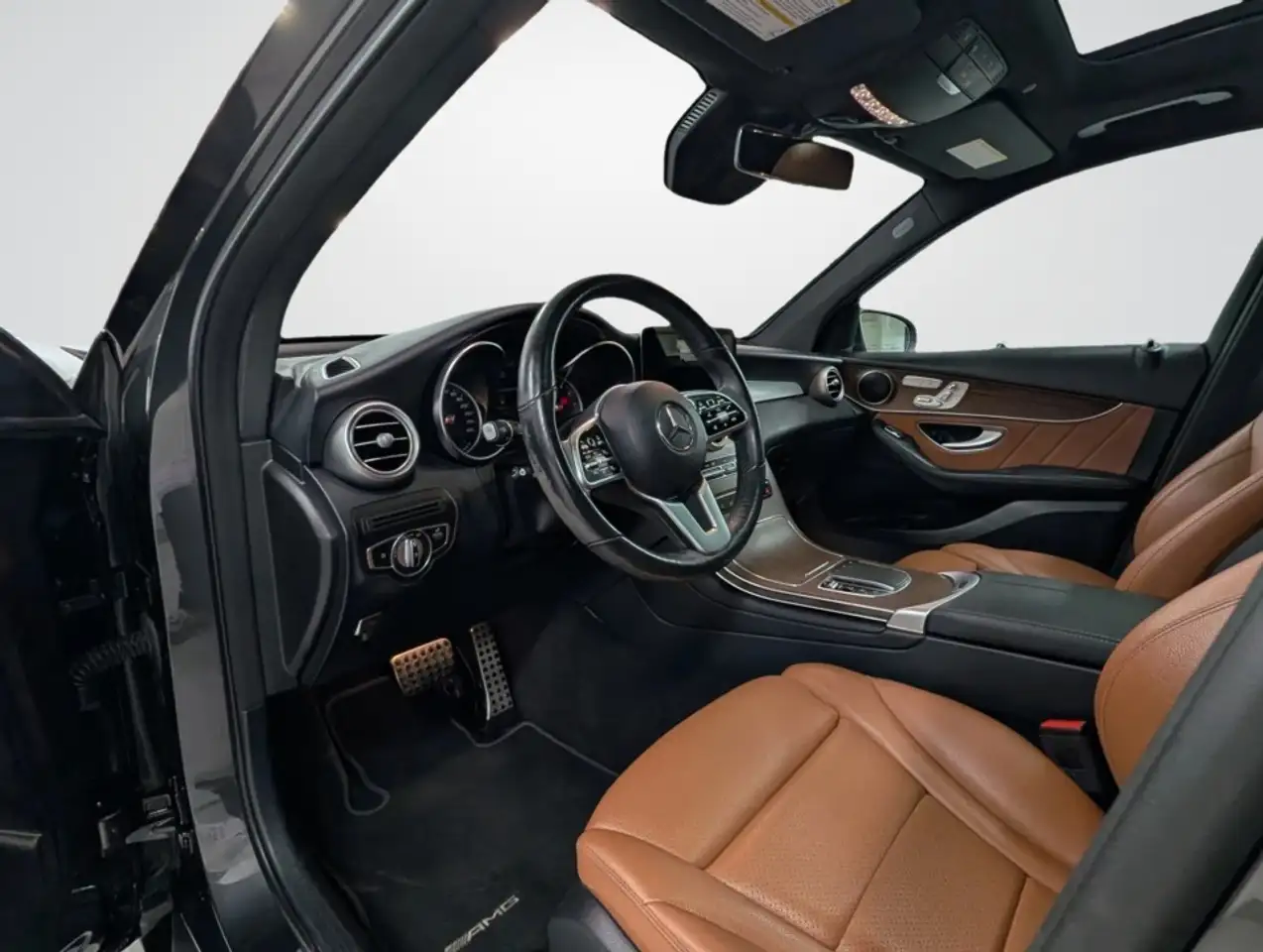 Mercedes-Benz GLC снимка Mercedes-Benz GLC