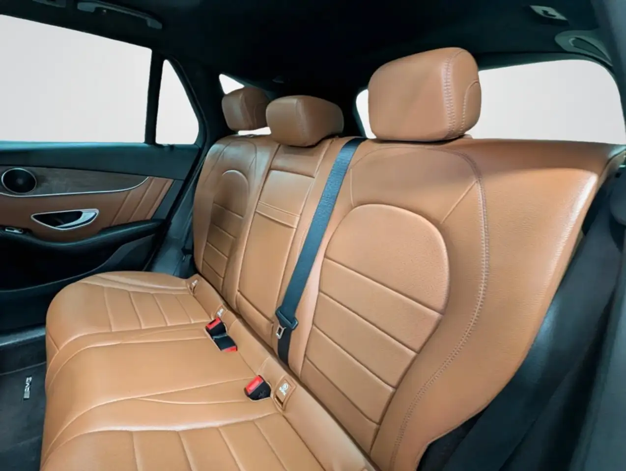 Mercedes-Benz GLC снимка Mercedes-Benz GLC
