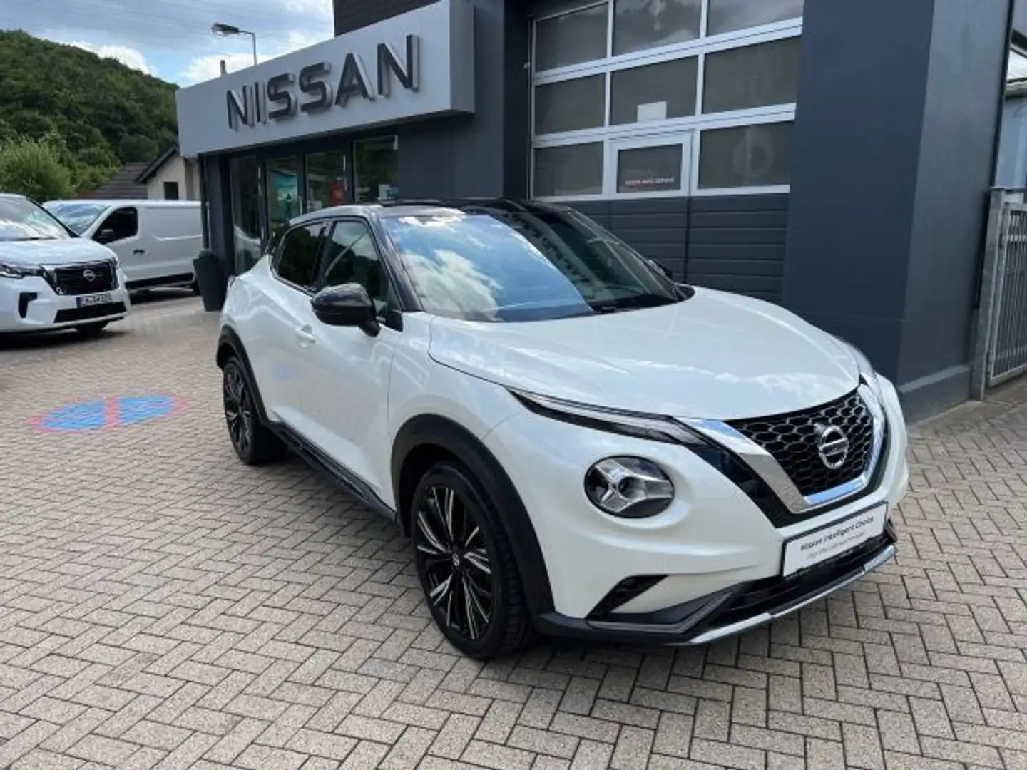 Nissan Juke 1.0 DIG-T DCT-Automatik N-Design Navi BOSE Wit - 2