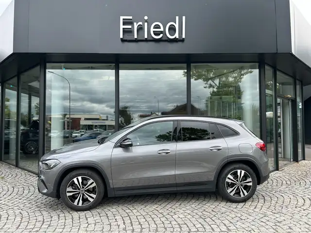 Mercedes-Benz GLA 200 d Progr. PANO, NIGHT, AHK, DISTRO.
