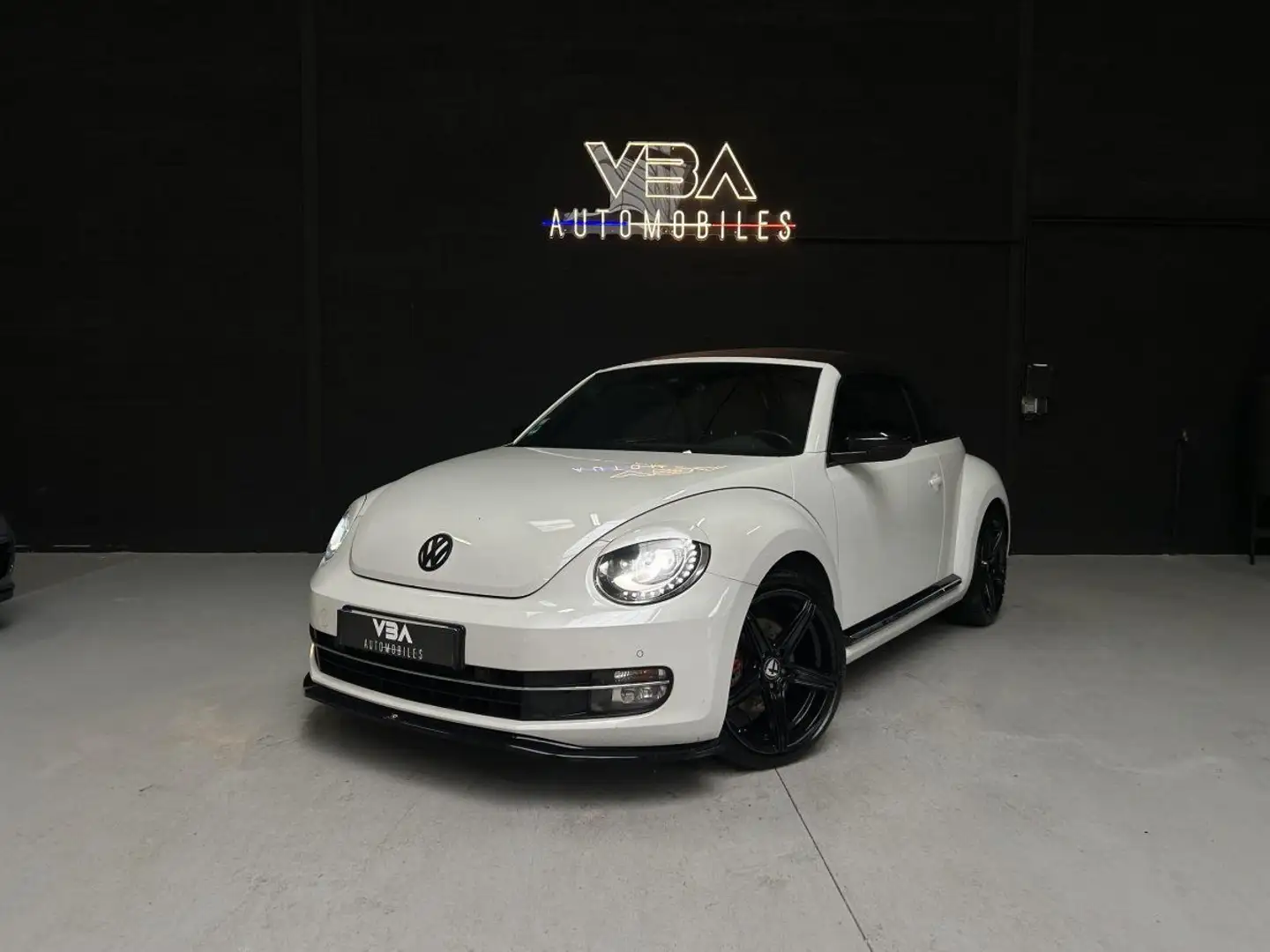 Volkswagen Coccinelle Cabriolet (2) 2.0 TSI 210 DSG6 Sport Bílá - 2
