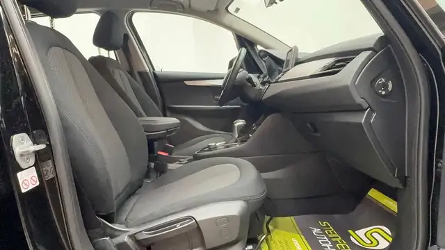 BMW 2 Series view 12