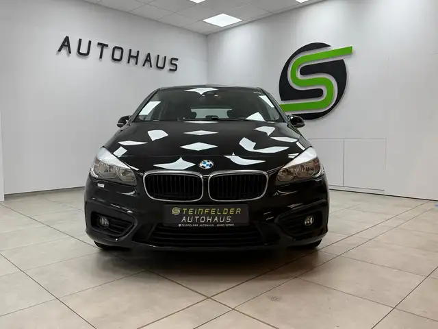 BMW 2 Series view 2