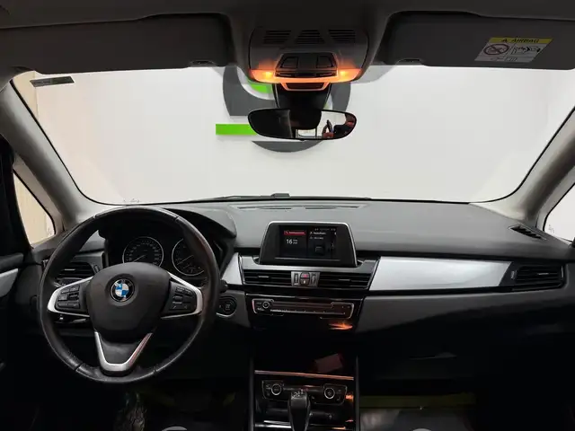 BMW 2 Series view 15