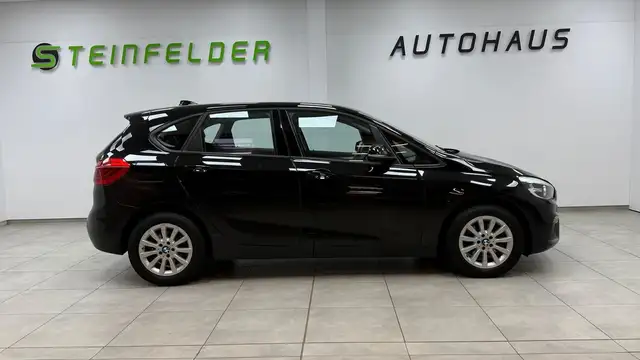 BMW 2 Series view 8