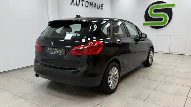 BMW 2 Series view 7