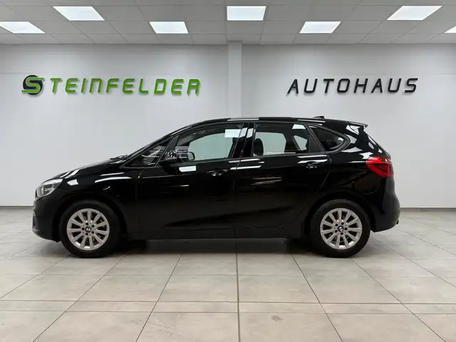 BMW 2 Series view 4