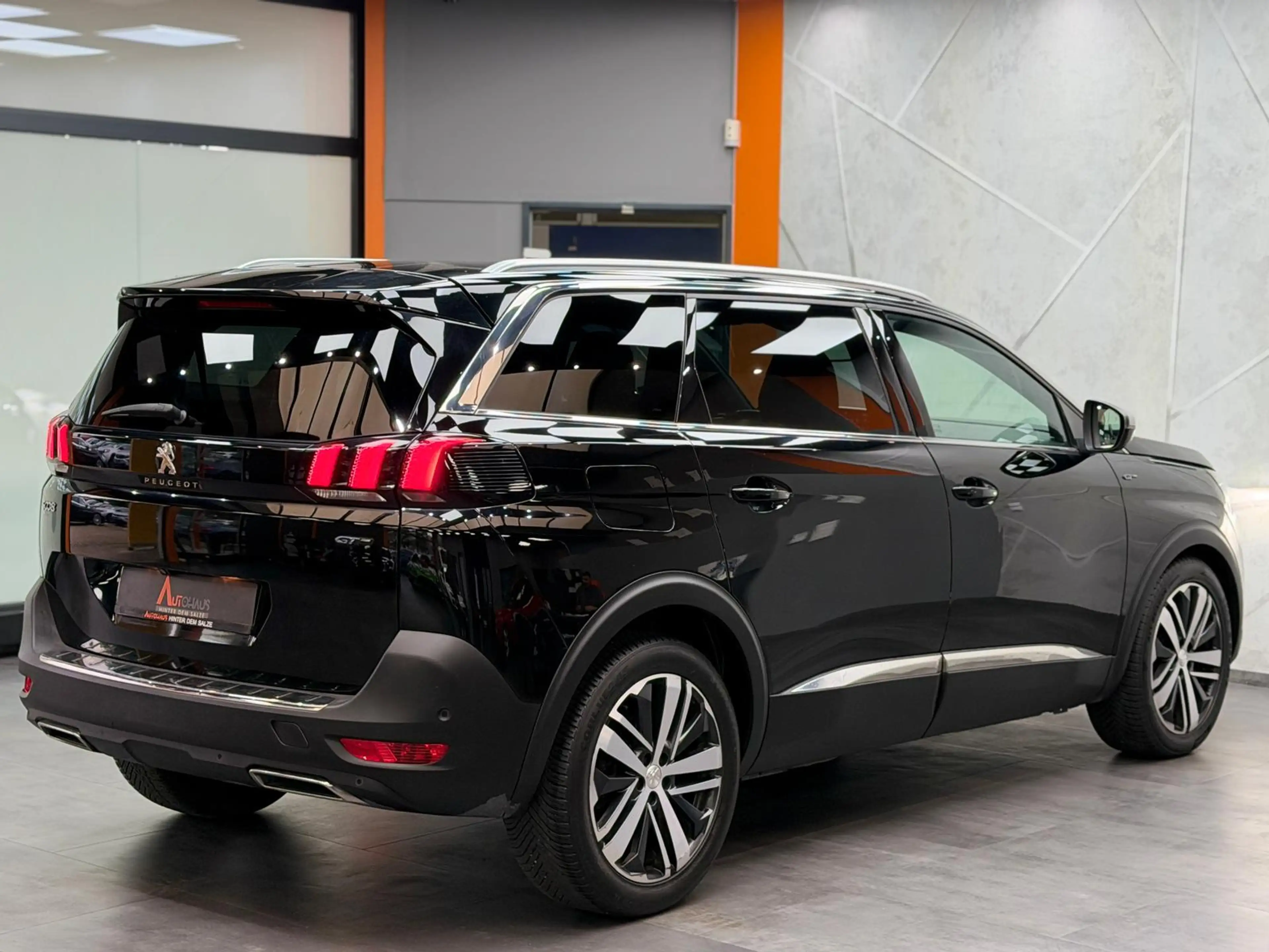 Peugeot 5008 GT 2.0 Blue-HDI FAP|NAVI|PANO|VIRT|LM — photo 8