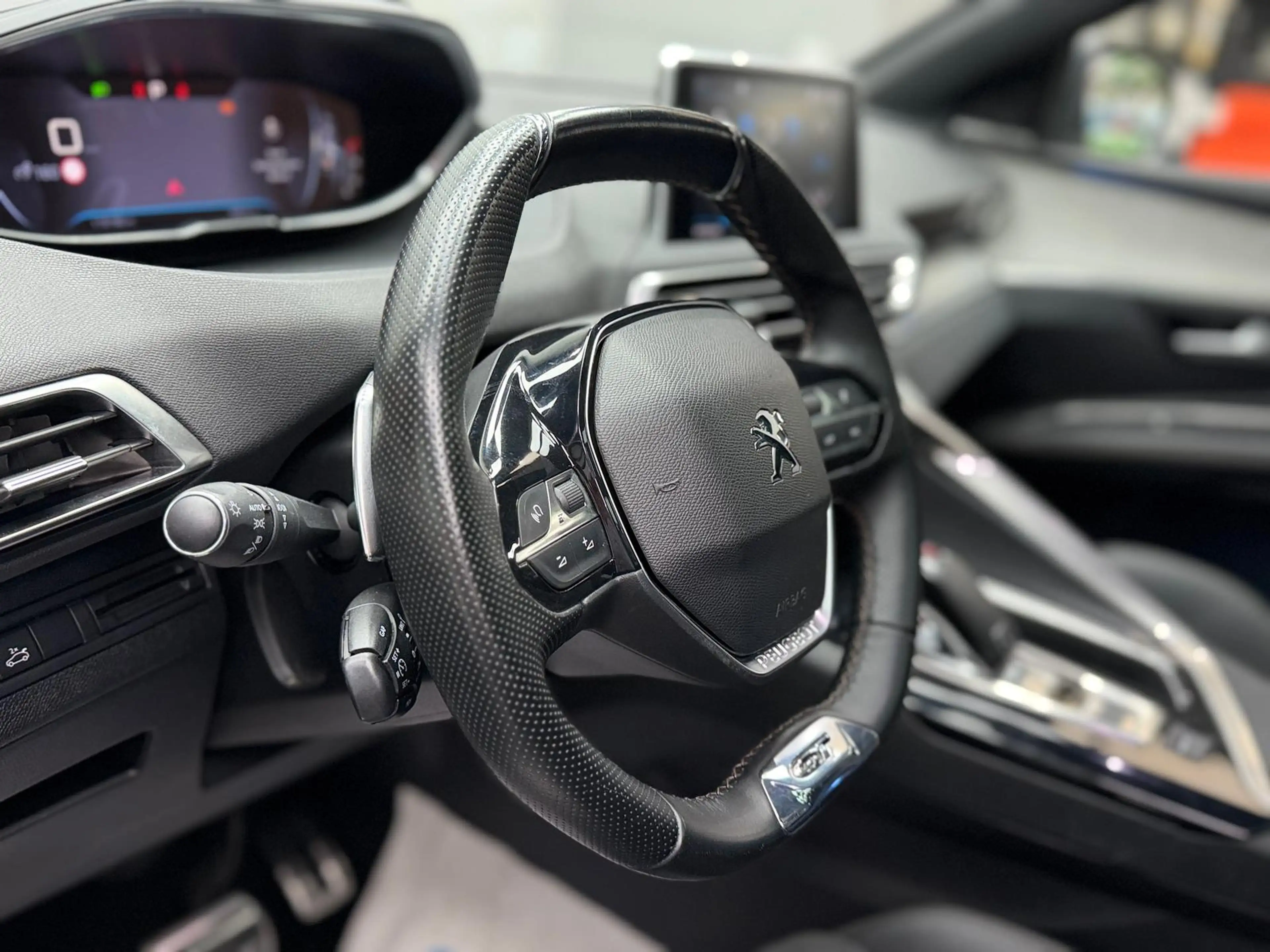 Peugeot 5008 GT 2.0 Blue-HDI FAP|NAVI|PANO|VIRT|LM — photo 10