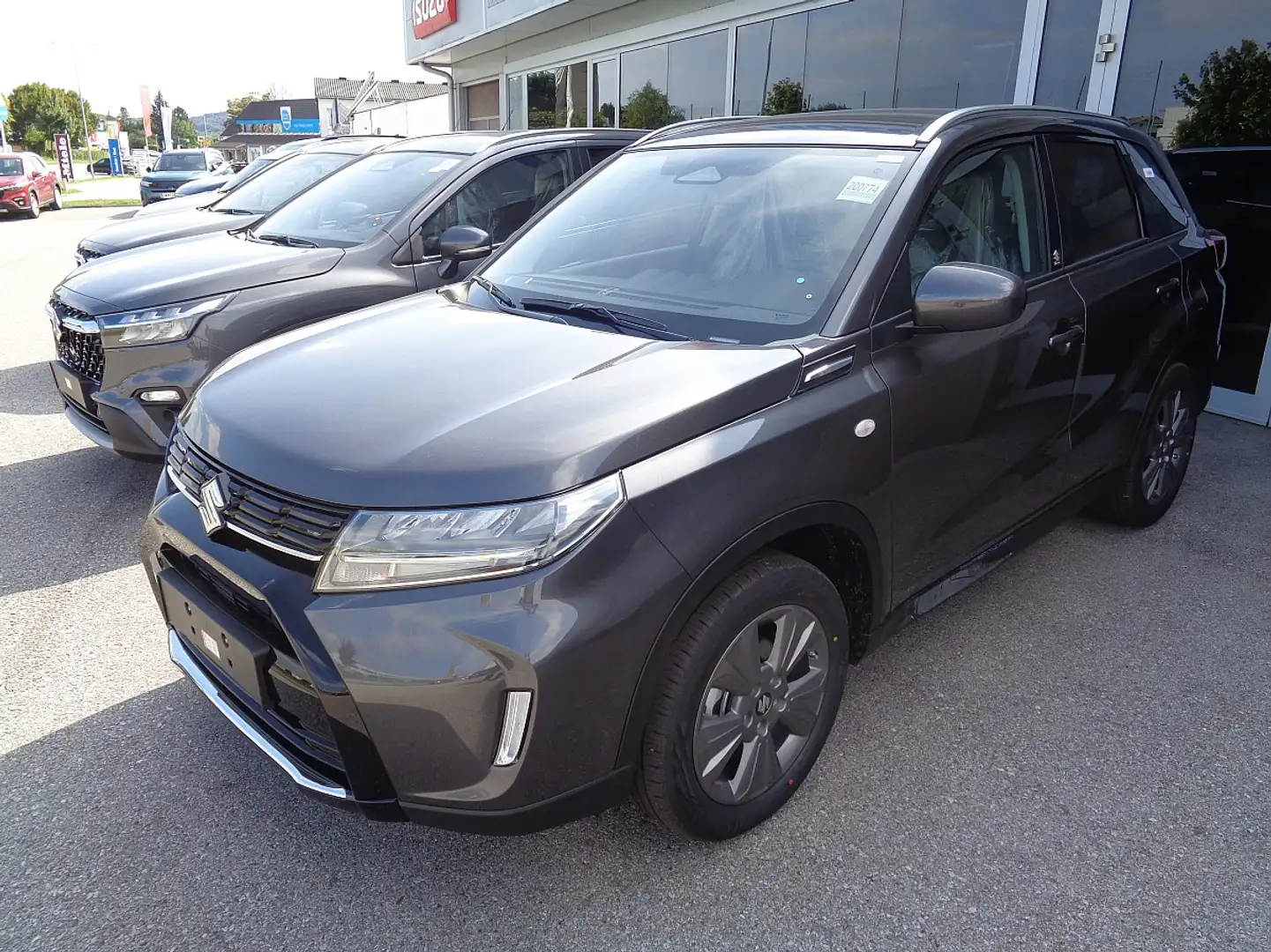 Suzuki Vitara Shine Hybrid Allgrip Grau - 1