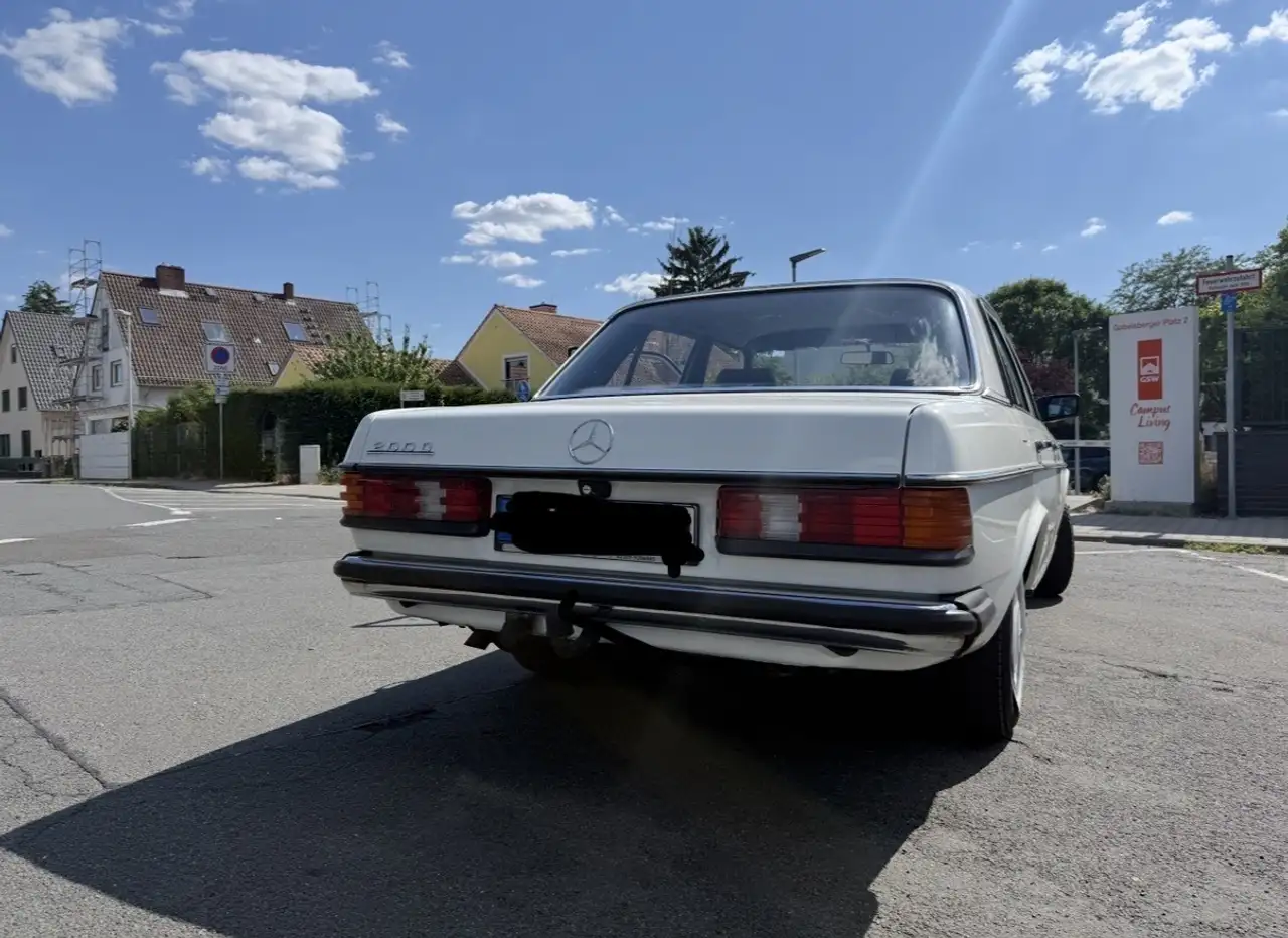 Mercedes-Benz Baureihe 123 200 D, foto 2