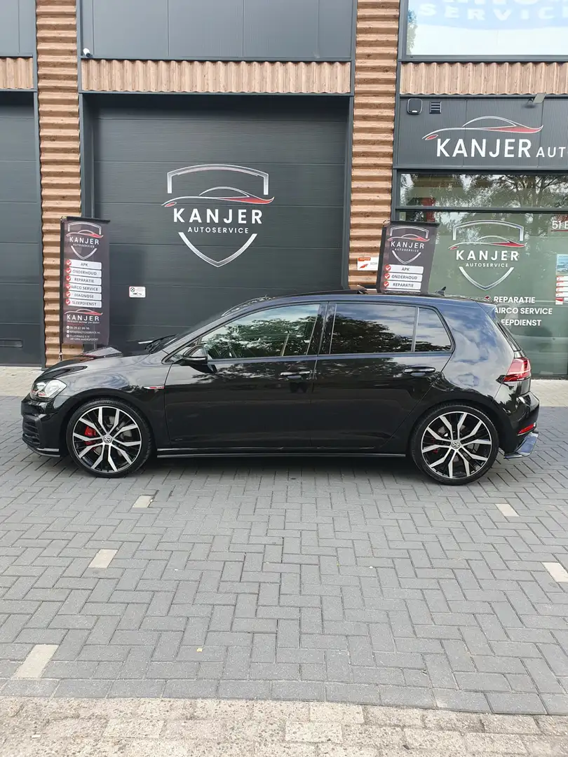 Volkswagen Golf GTI 7.5 2.0 TSI 7-DSG Performance PANO ACC LED KEYLESS Zwart - 2