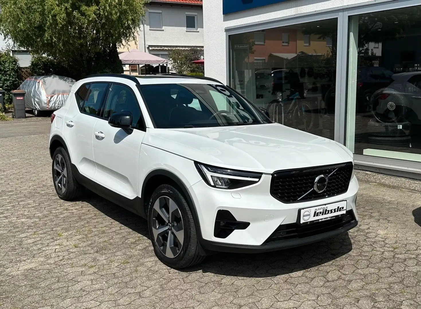 Volvo XC40 B5 Ultimate Dark AWD Blanc - 1