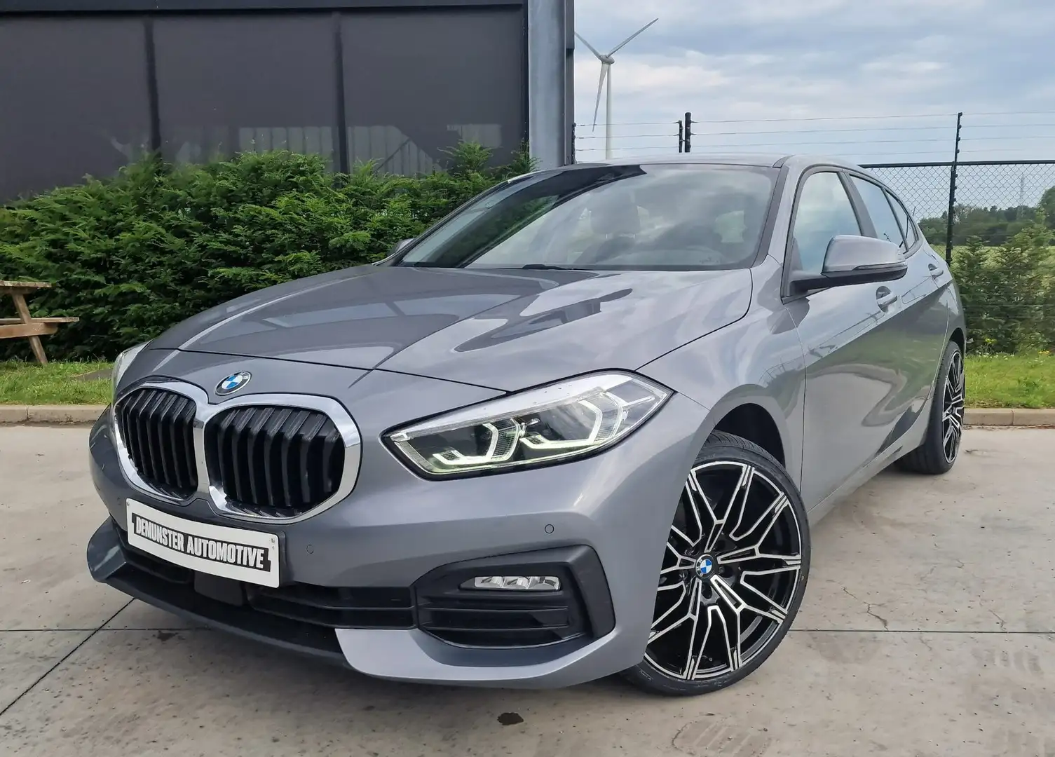 BMW 118 CARPLAY/NAVI/ZETELVERWARMING/V&A Sensoren Gris - 1