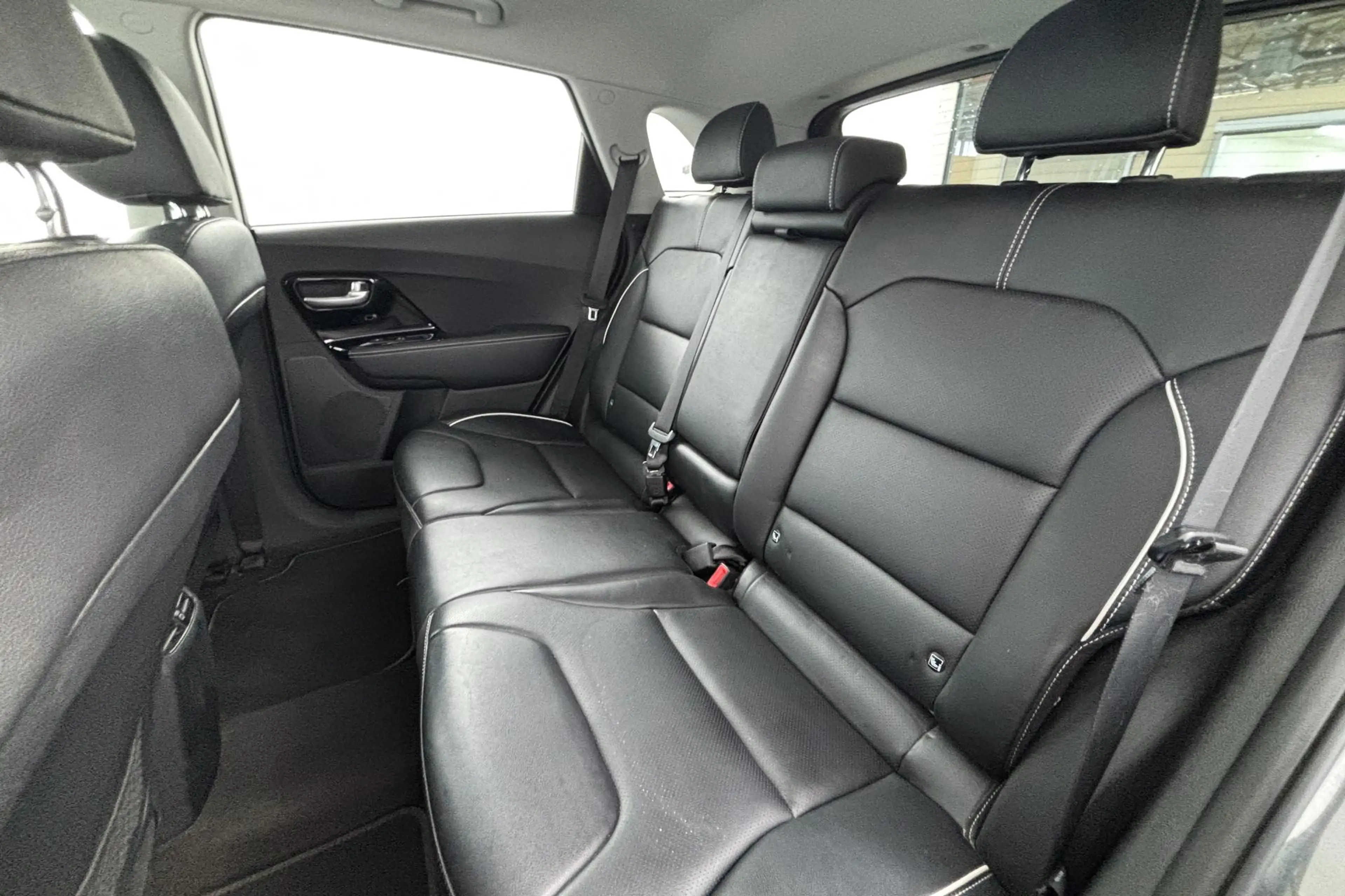 Kia e-Niro DynamicPlusLine 64 kWh – modern en volledig elektr — photo 2