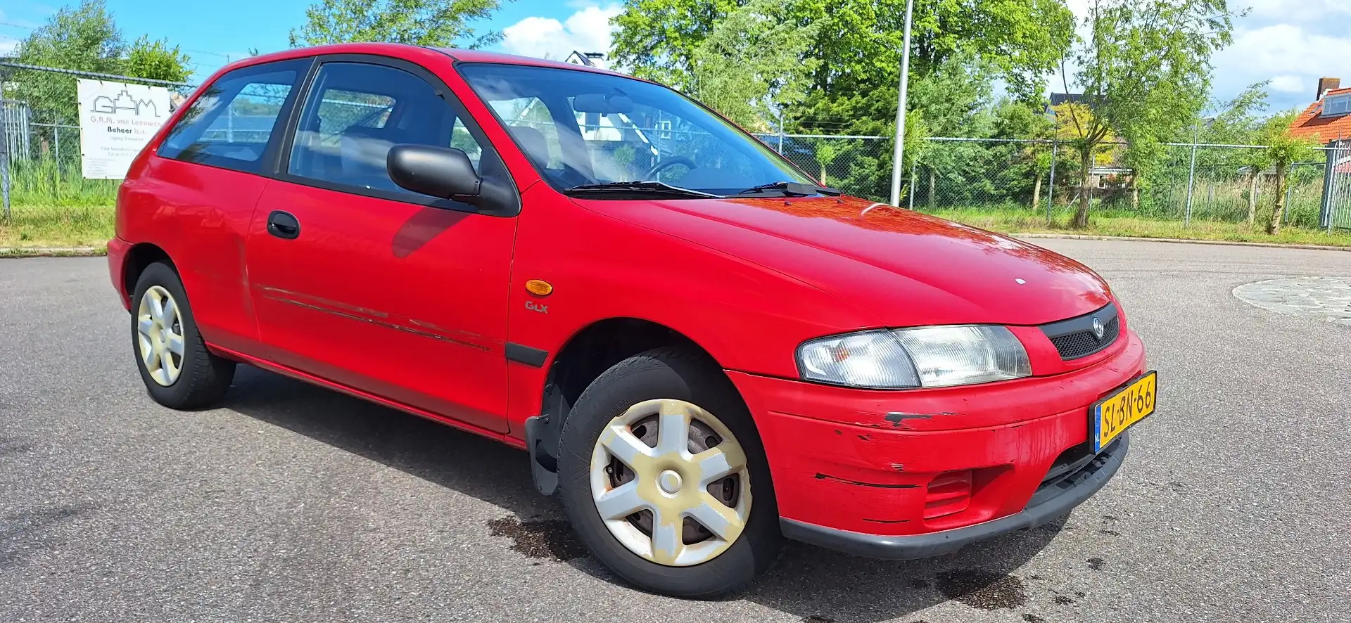 Mazda 323 1.3i P GLX Rot - 2