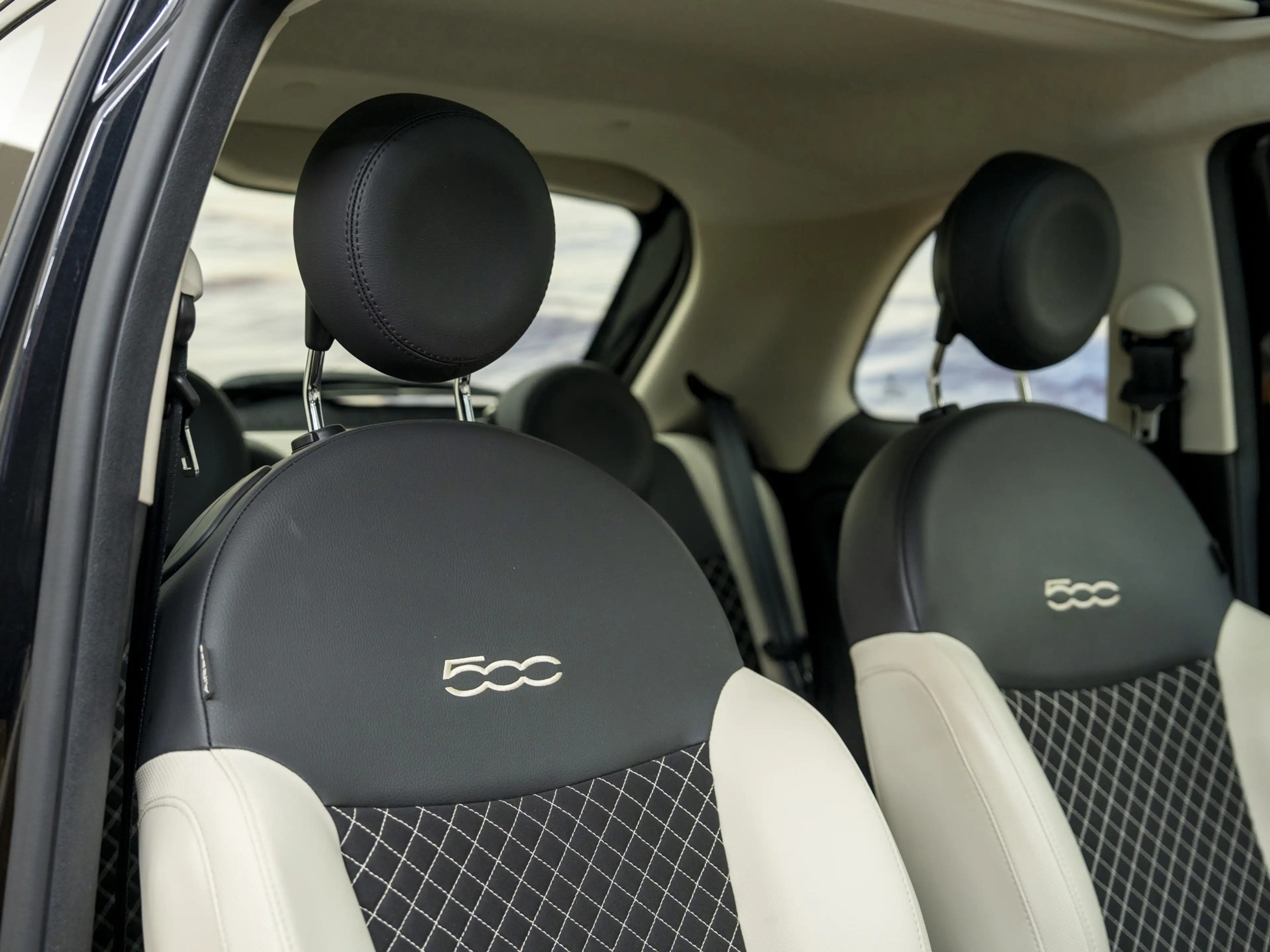 Fiat 500 1.0 Hybrid Dolcevita, Pano, NAP, Apple carplay, Na — photo 22