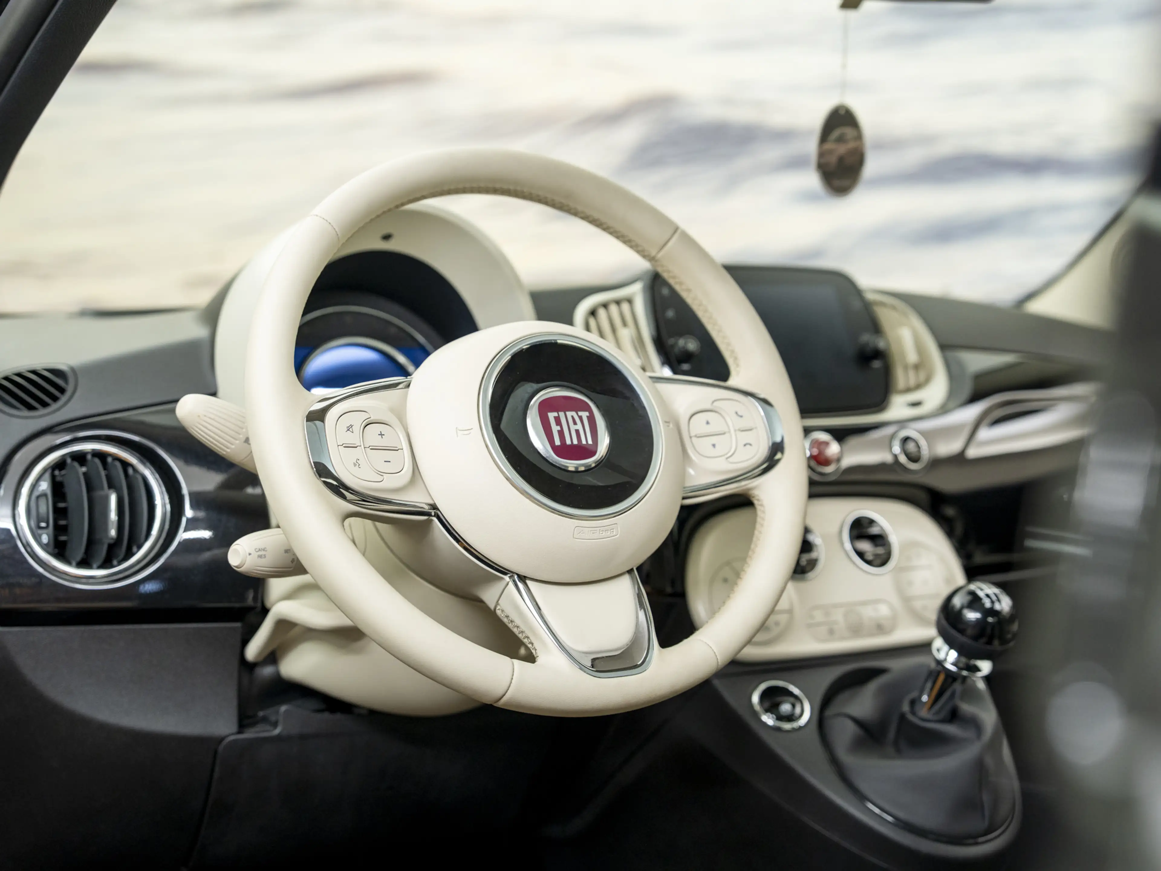 Fiat 500 1.0 Hybrid Dolcevita, Pano, NAP, Apple carplay, Na — photo 30