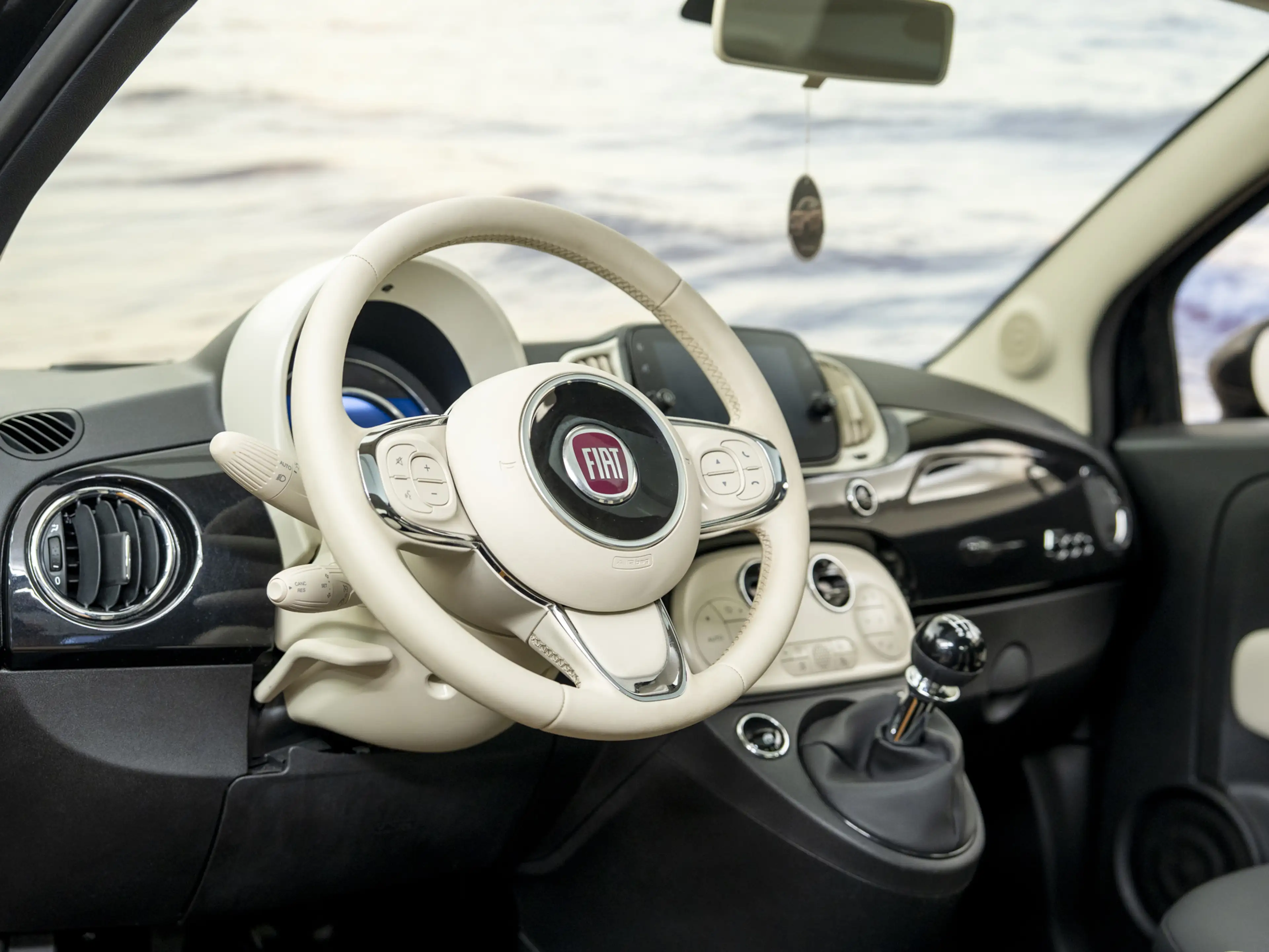 Fiat 500 1.0 Hybrid Dolcevita, Pano, NAP, Apple carplay, Na — photo 29