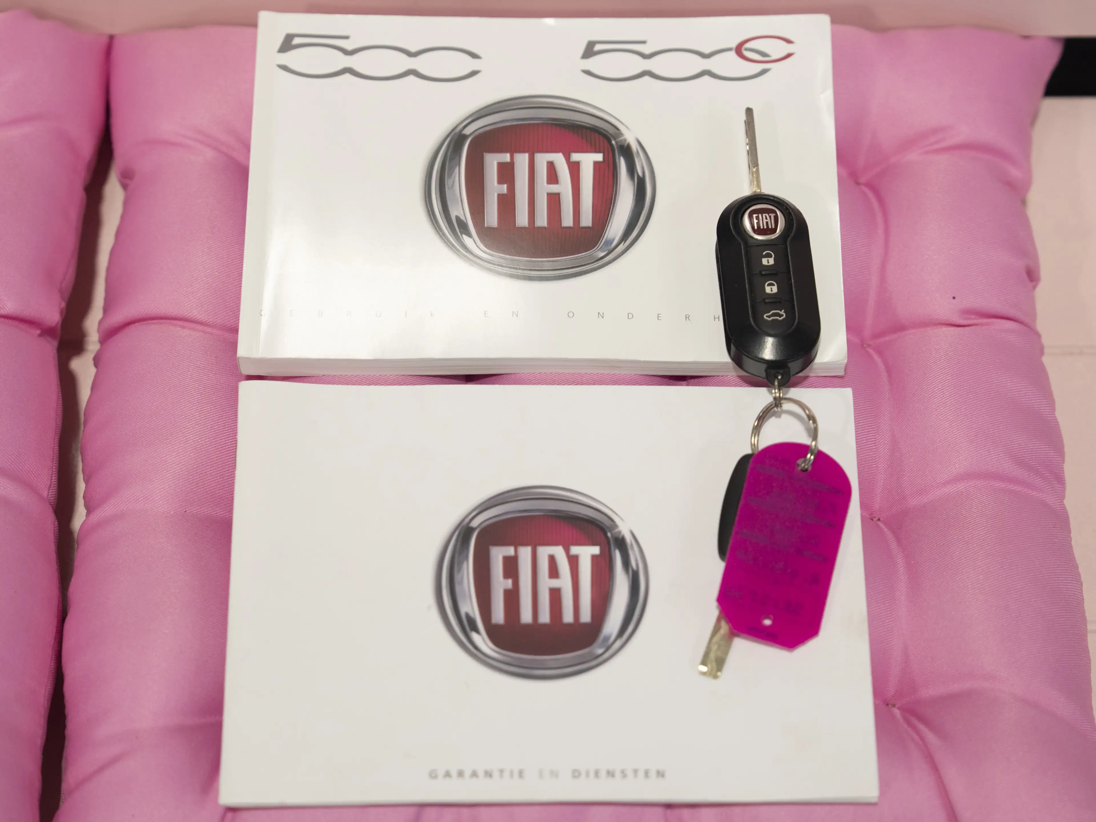 Fiat 500 1.0 Hybrid Dolcevita, Pano, NAP, Apple carplay, Na — photo 44