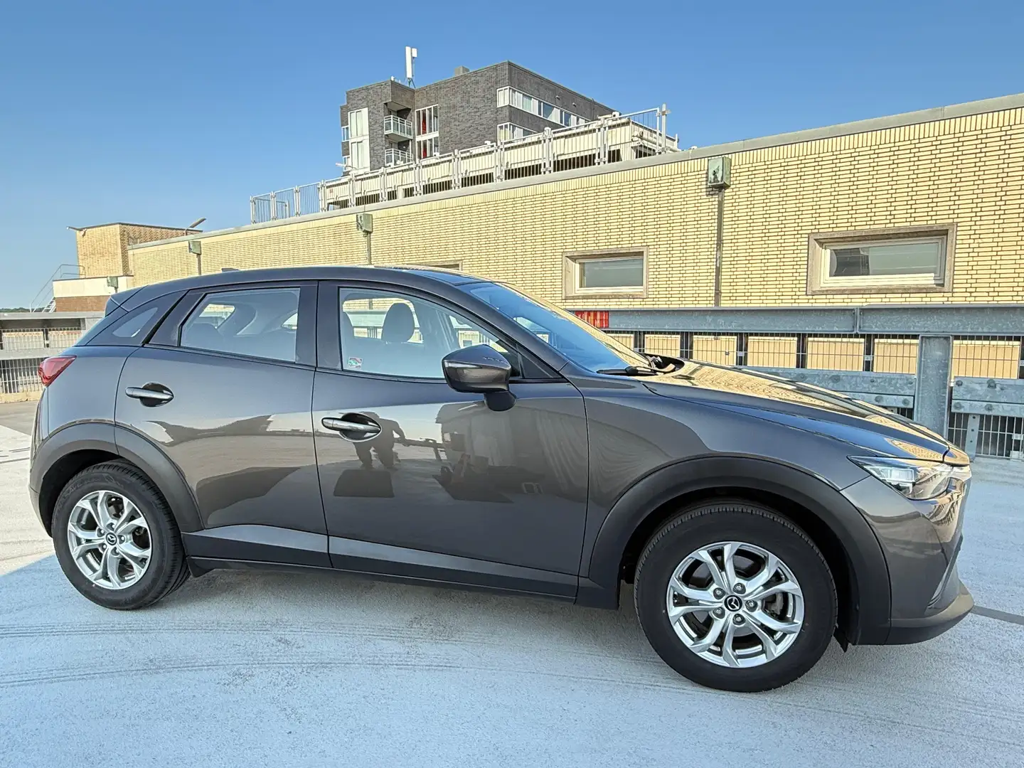 Mazda CX-3 Mazda CX-3 2.0 SKYACTIV-G 120 Dynamic Grijs - 1