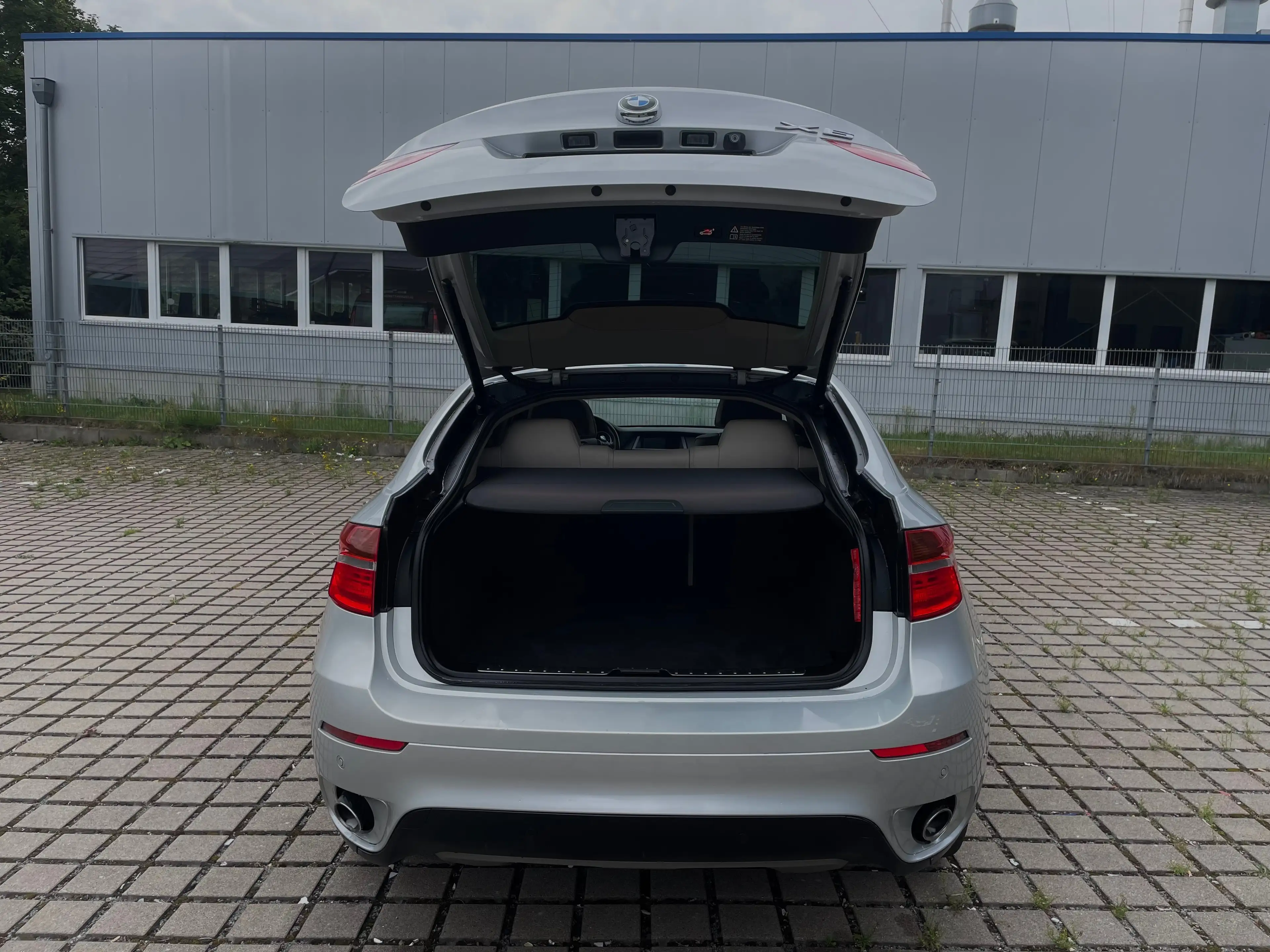 BMW X6 xDrive 35 i Sport Paket Trittbrett Leder Head Up Keylles Go — photo 4