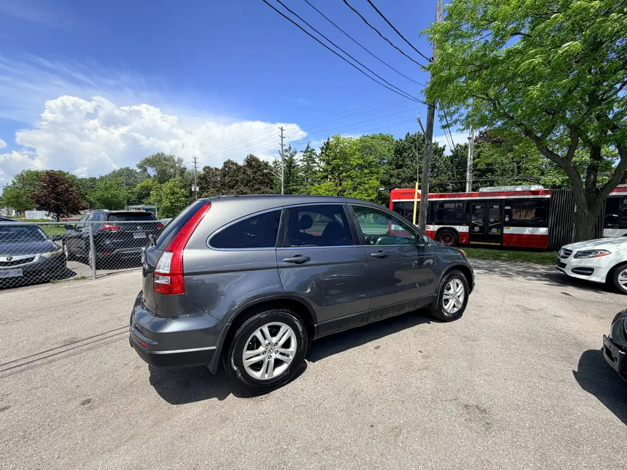 Honda CR-V photo Honda CR-V