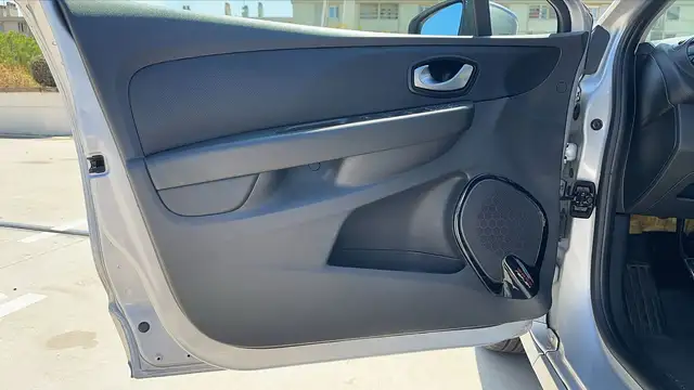 Renault Clio view 7