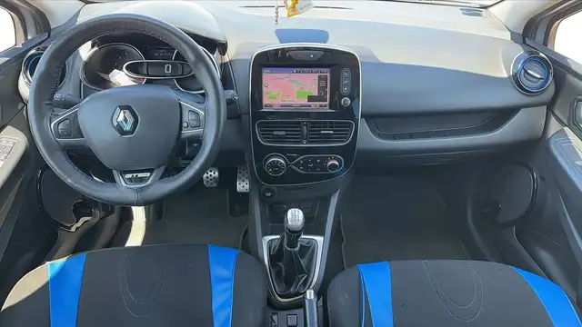 Renault Clio view 11