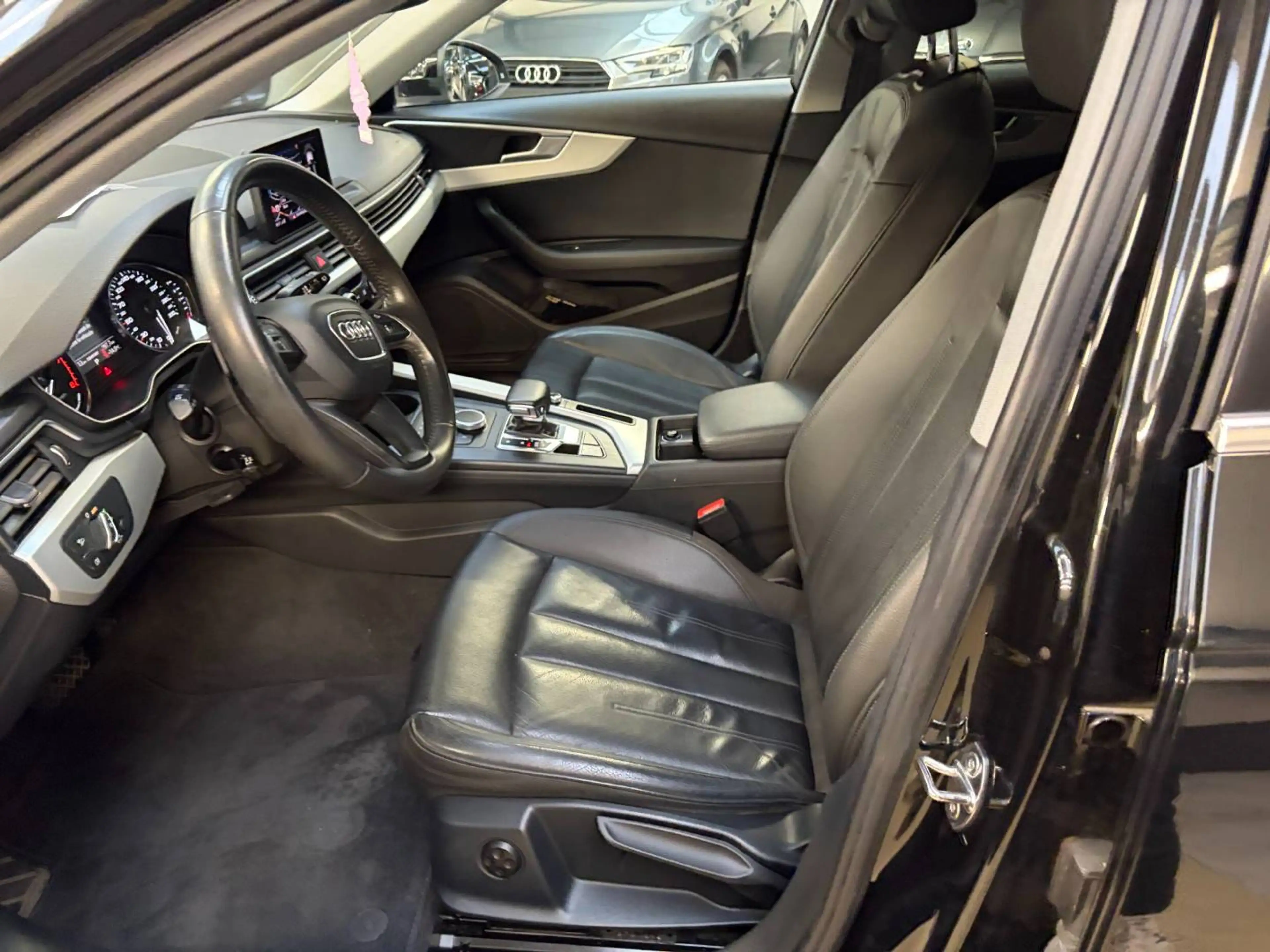 Audi A4 A4 Avant 1.8 TFSI Multitronic — photo 12
