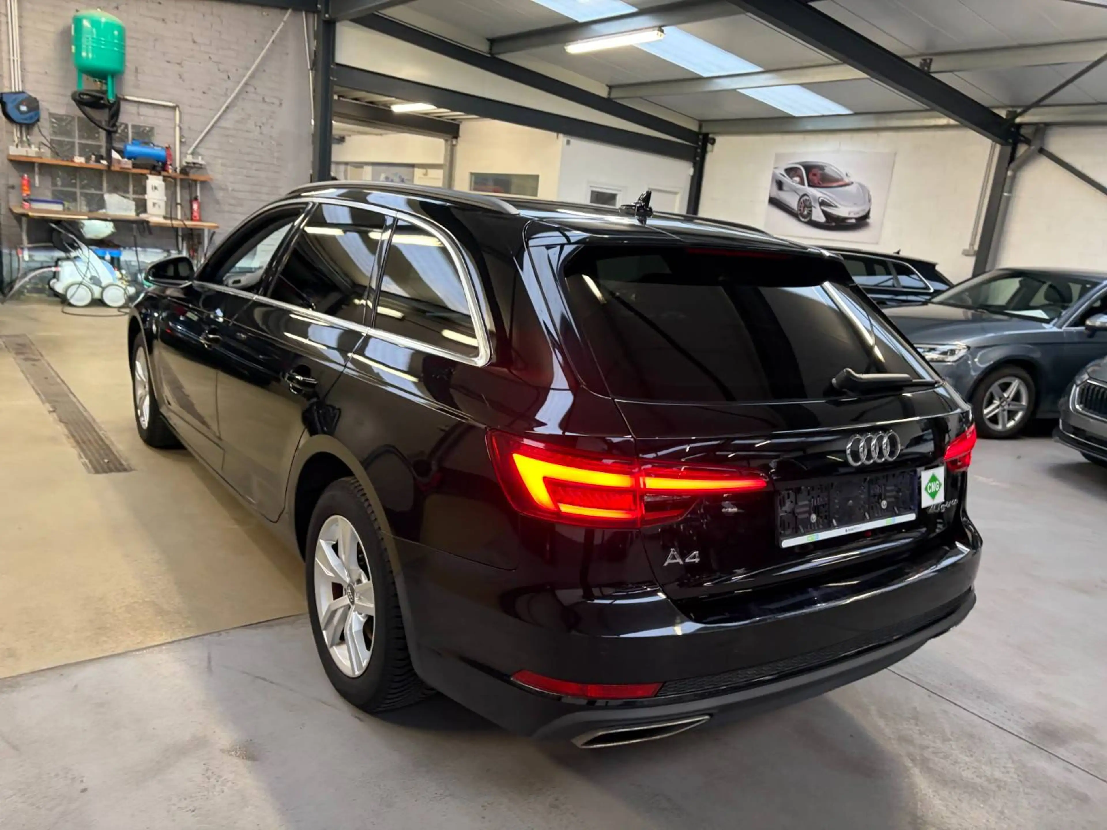 Audi A4 A4 Avant 1.8 TFSI Multitronic — photo 2
