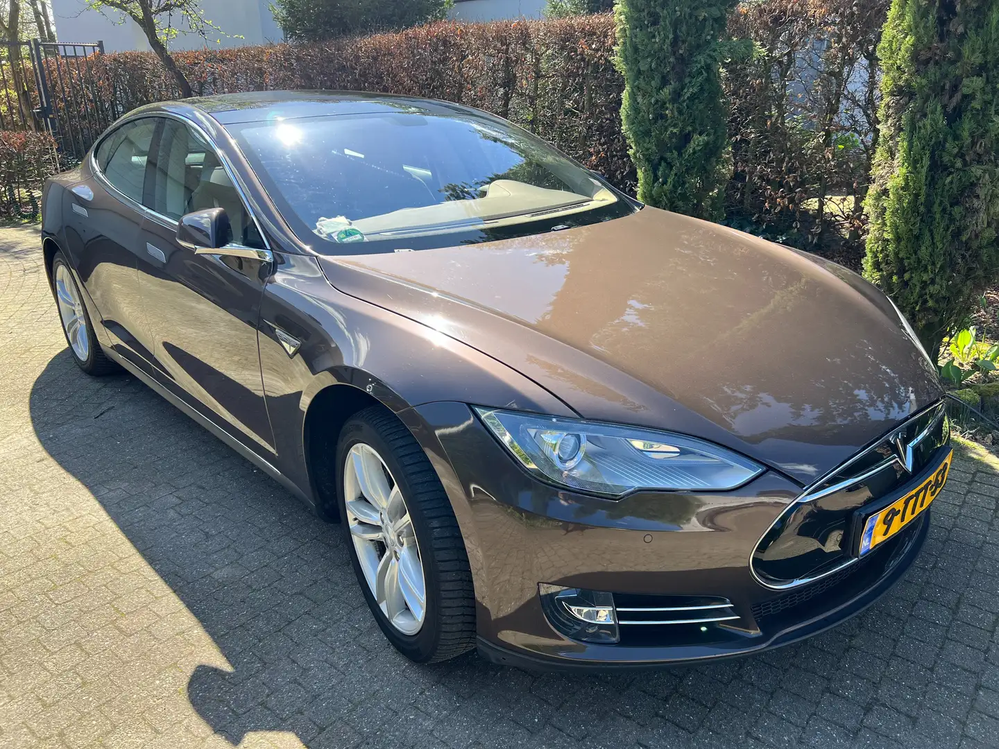 Tesla Model S 85 Base // Free charge // New Battery Kahverengi - 1