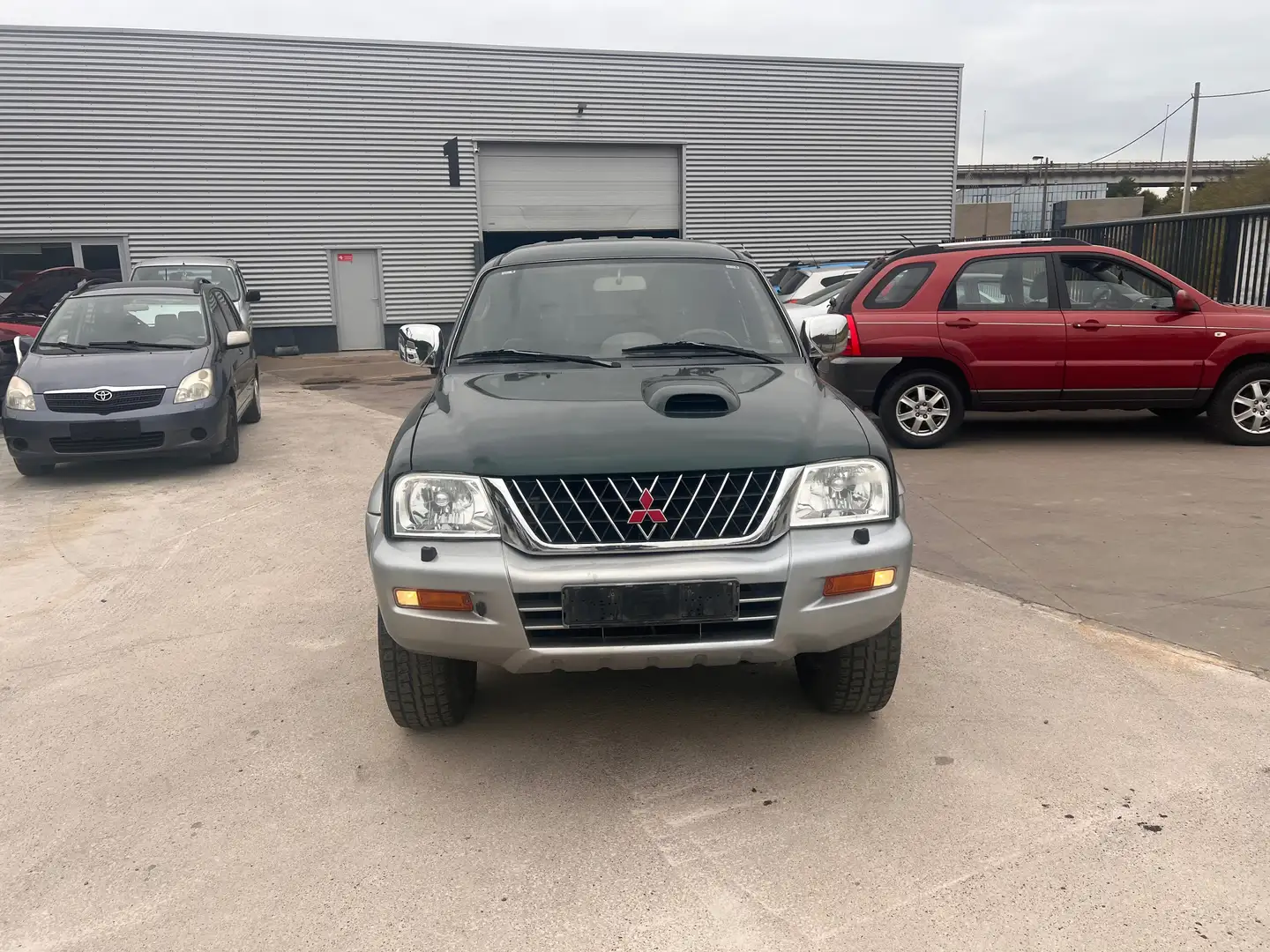 Mitsubishi L200 2.5 Turbo int. GLS 4WD Executive Silver Vert - 1