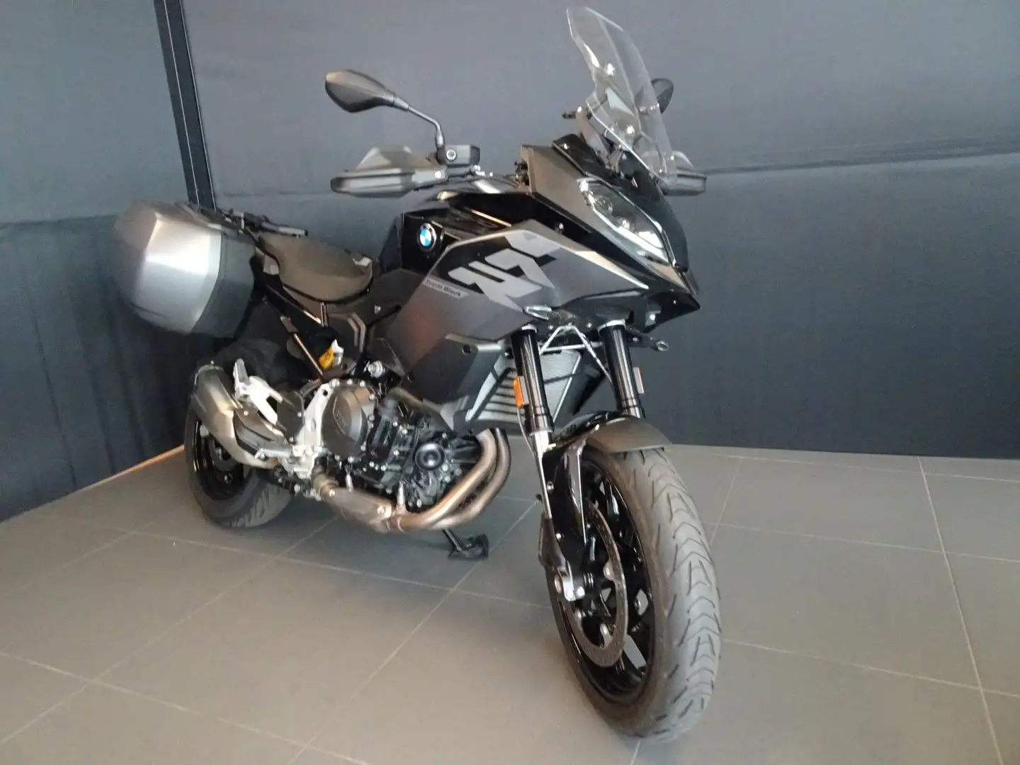 BMW F 900 XR Style Triple Black Nero - 1