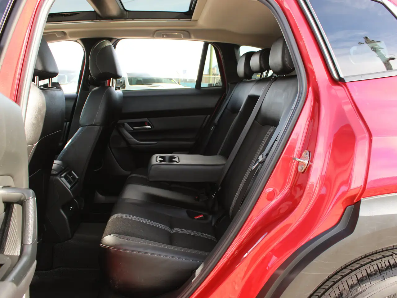 Mazda CX-50 снимка Mazda CX-50