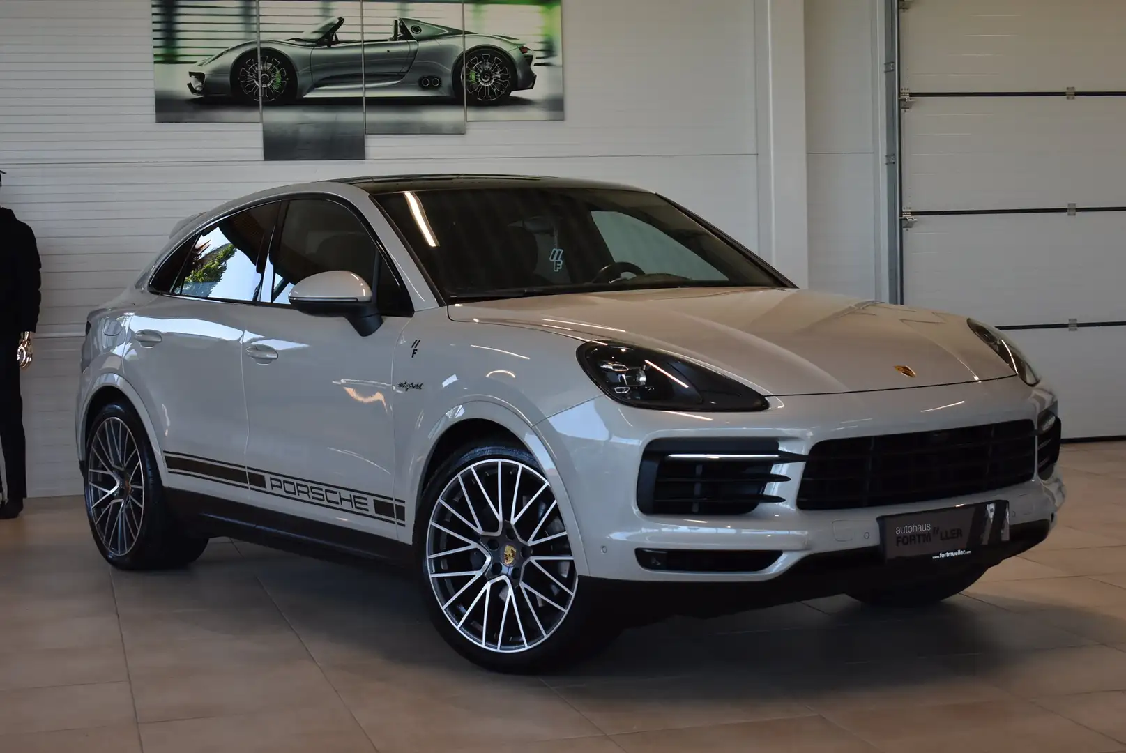 Porsche Cayenne E-Hybrid Coupe //22" RS //SAGA //360° Grau - 1