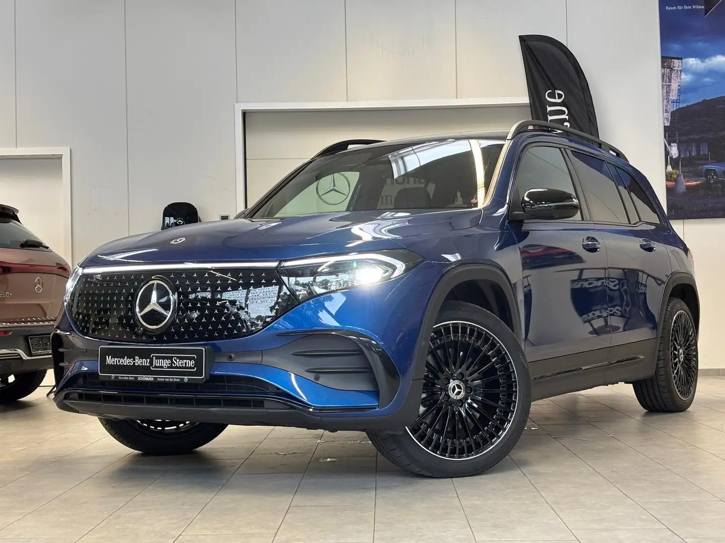 Mercedes-Benz EQB 350 4M AMG DISTR+PANO+HUD+BURMES+AHK+MEMORY Schwarz - 1