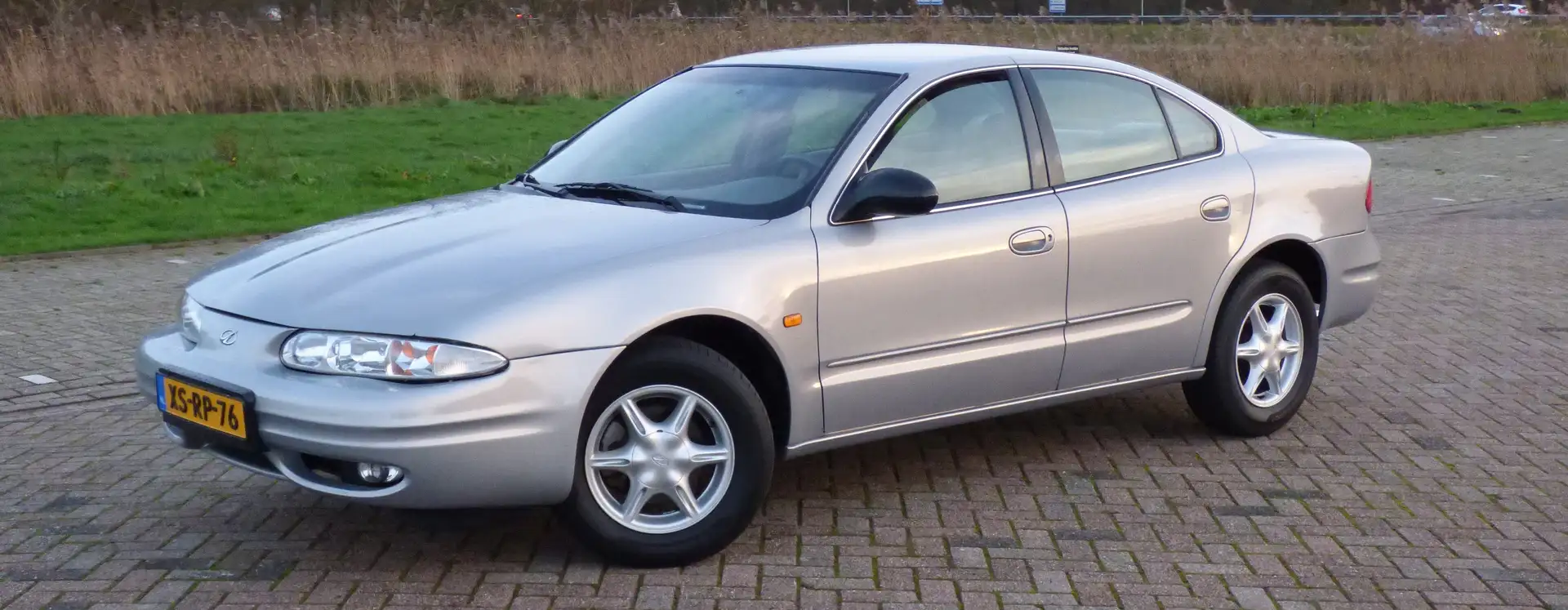 Chevrolet Alero Alero 2.4 SA Grau - 2