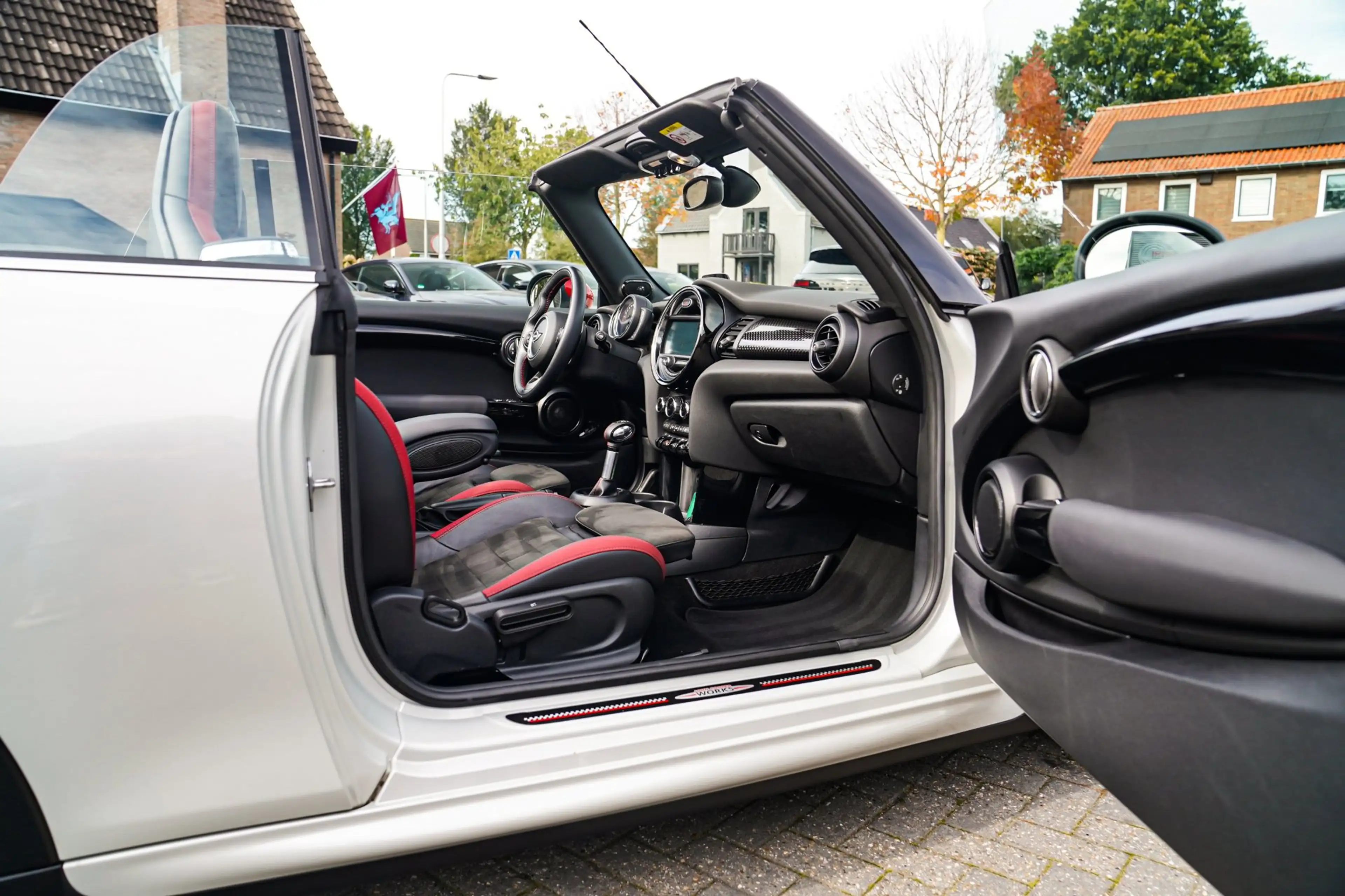 MINI John Cooper Works Cabrio 2.0 Chili | Cabriolet | Luxe Leder / Alcantara | H — photo 16