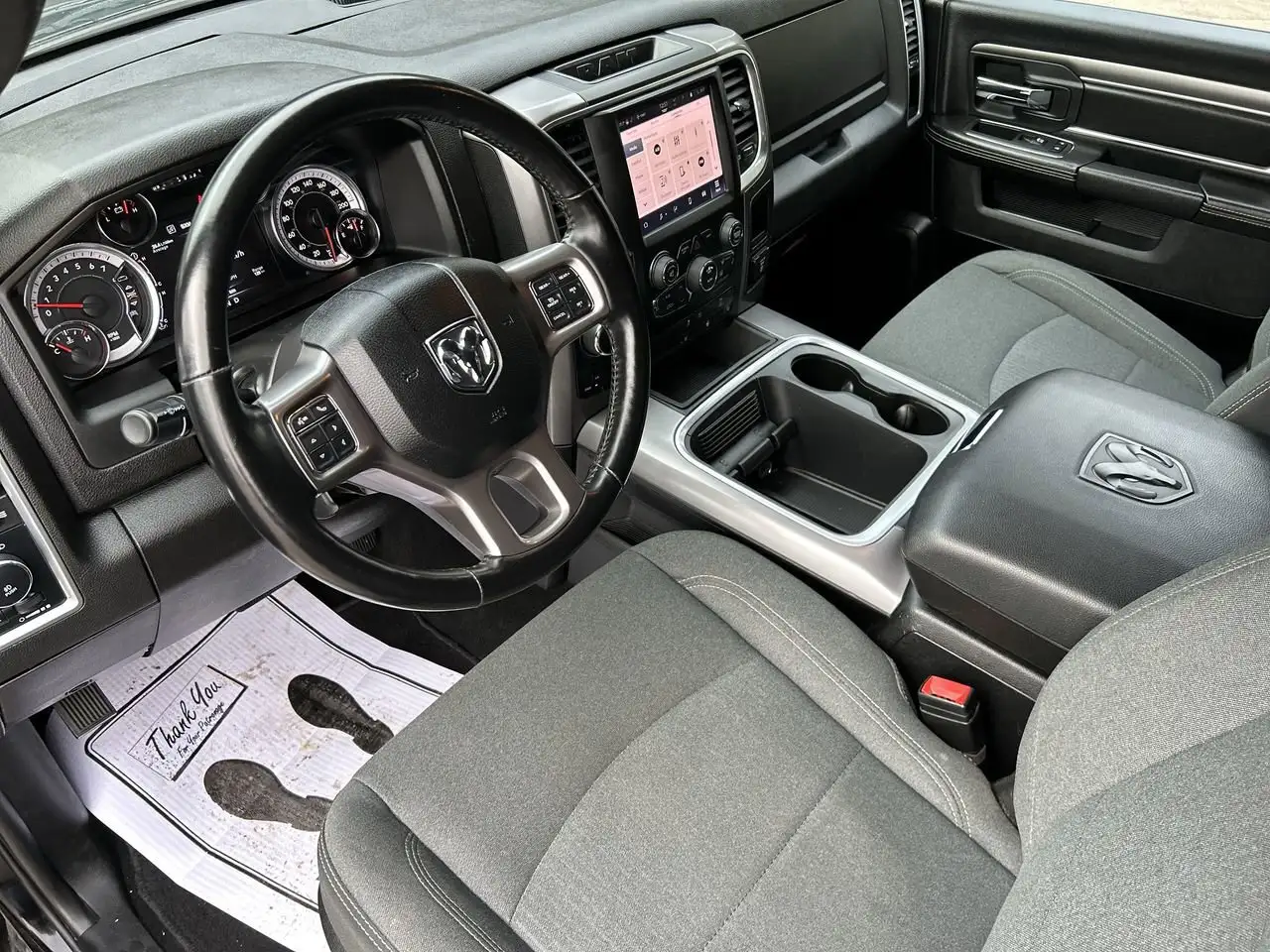 RAM 1500 снимка RAM 1500