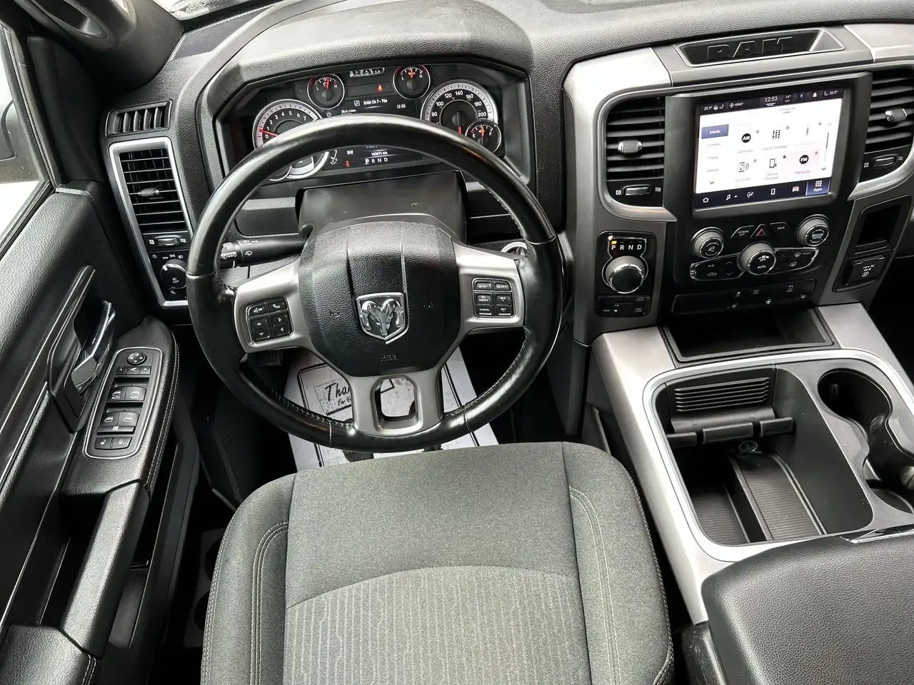 RAM 1500 снимка RAM 1500